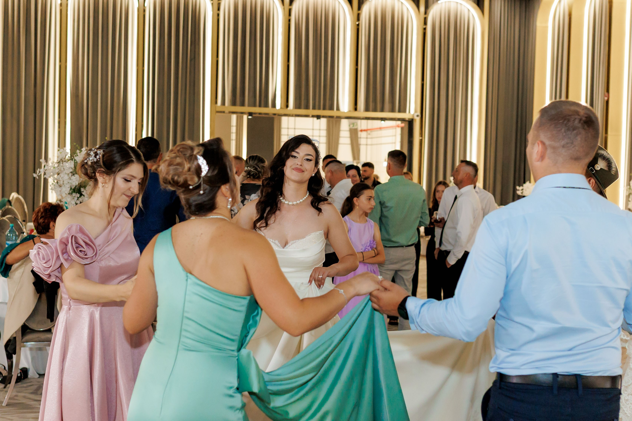 Nunta Nicoleta & Răzvan | Fotografie & Videografie Profesională. Servicii foto-video profesionale, pentru momente de neuitat