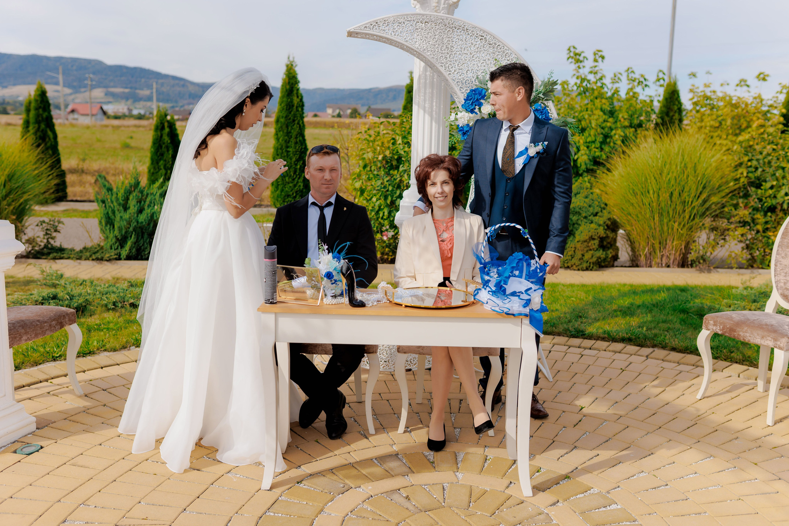 Loredana & Emilian – Ziua Nunții | Videografie - fotografie Botez Suceava, Iași, Botoșani. Servicii foto-video profesionale, pentru momente de neuitat