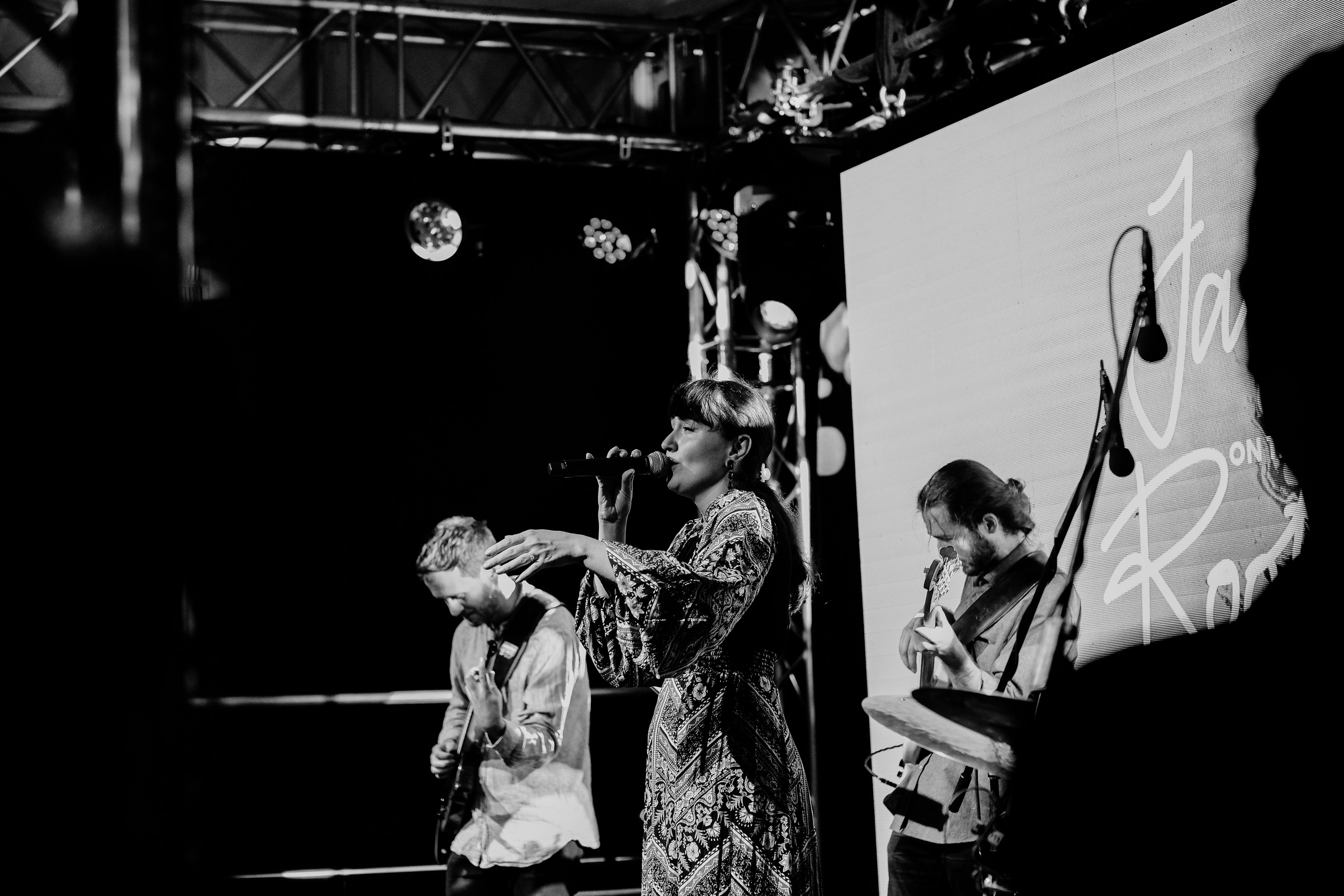 Aleka Potinga Quartet. Hornetart