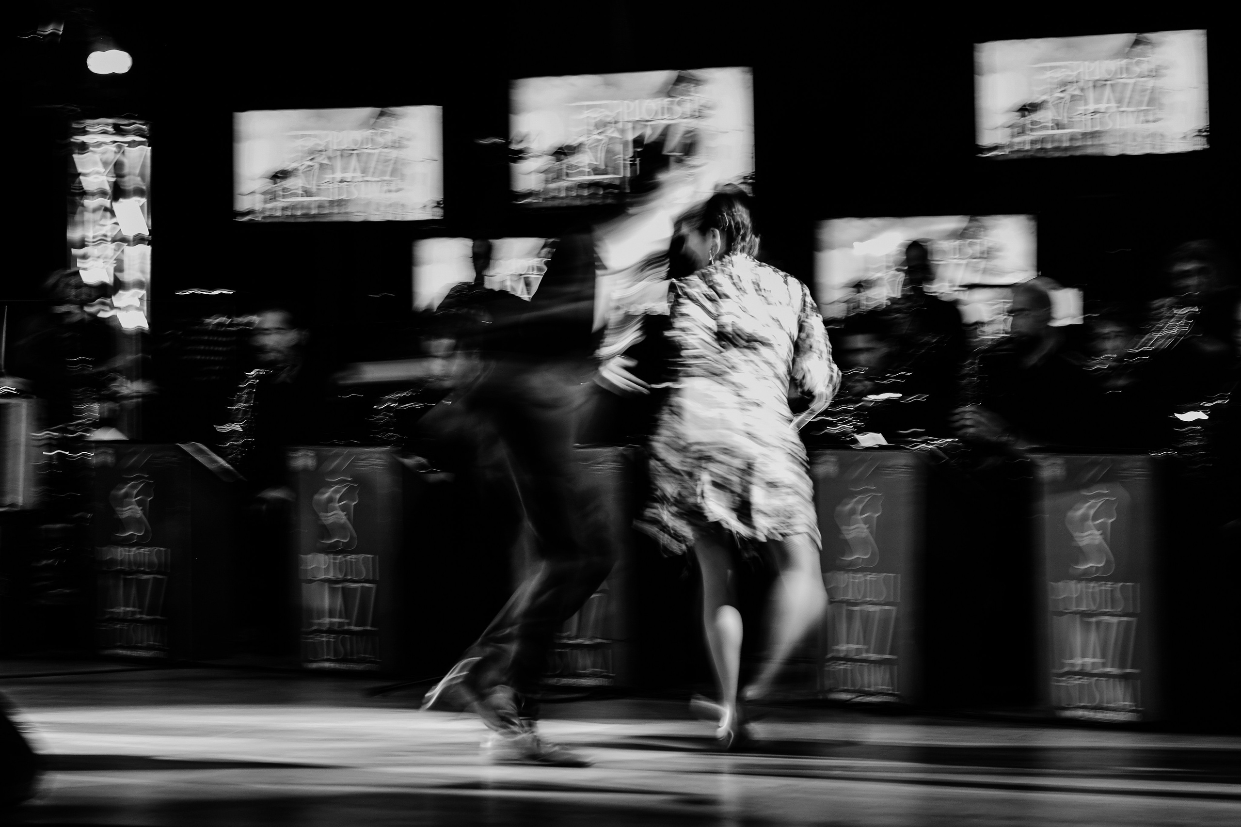 Vertigo Dance School. Hornetart