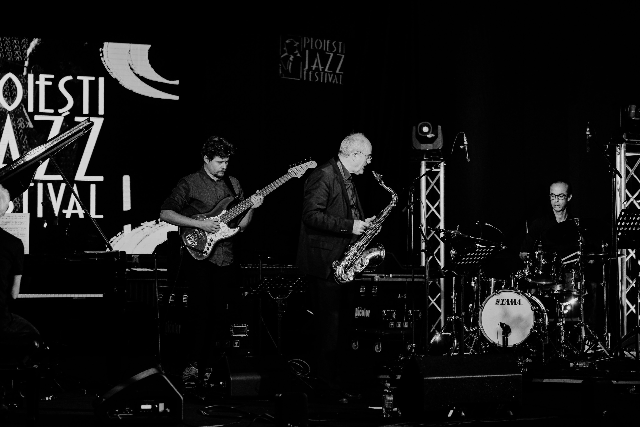 Nicolas Simion Quartet. Hornetart