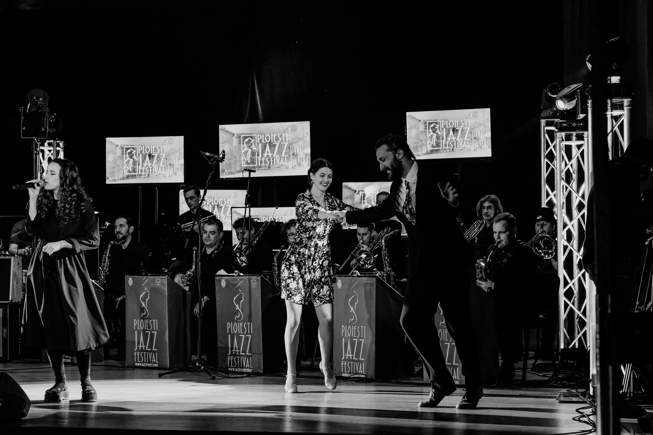Vertigo Dance School. Hornetart