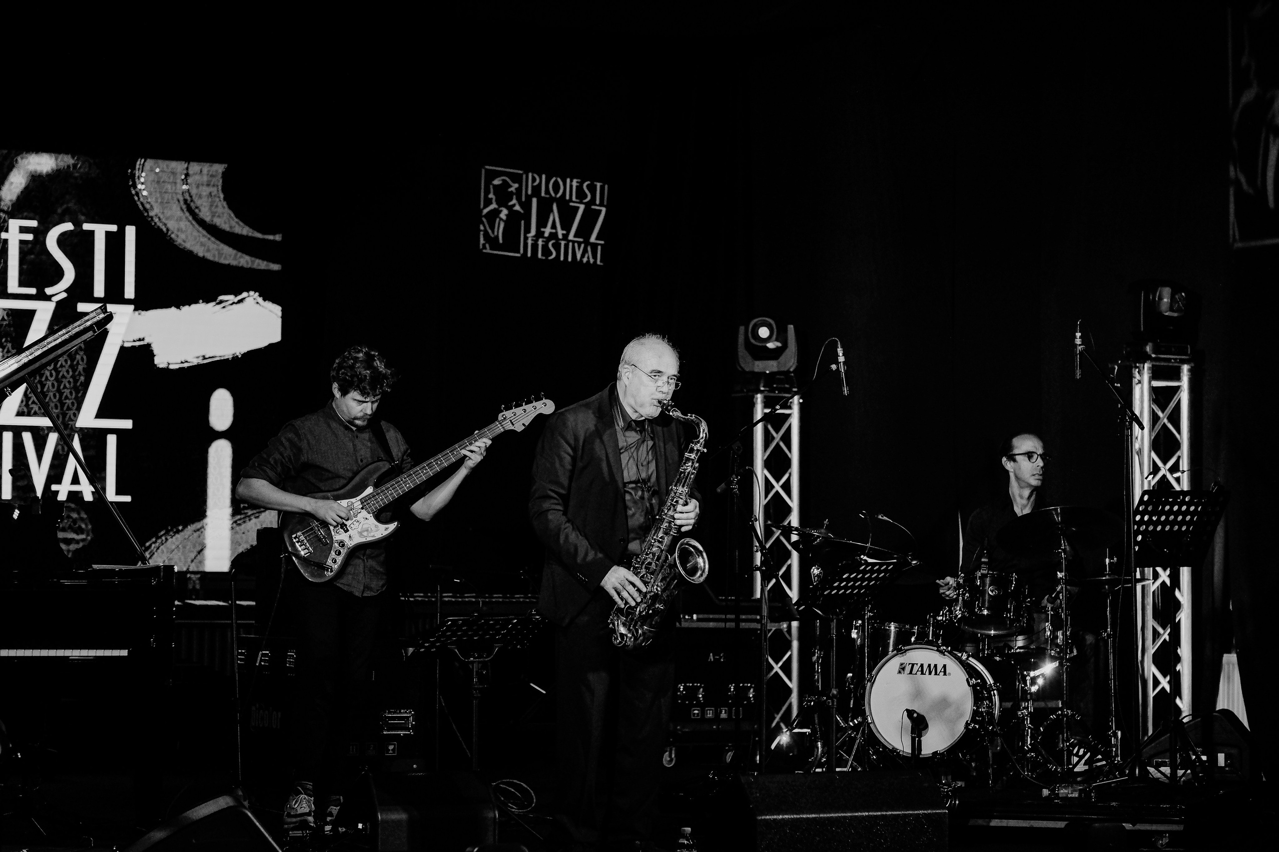 Nicolas Simion Quartet. Hornetart