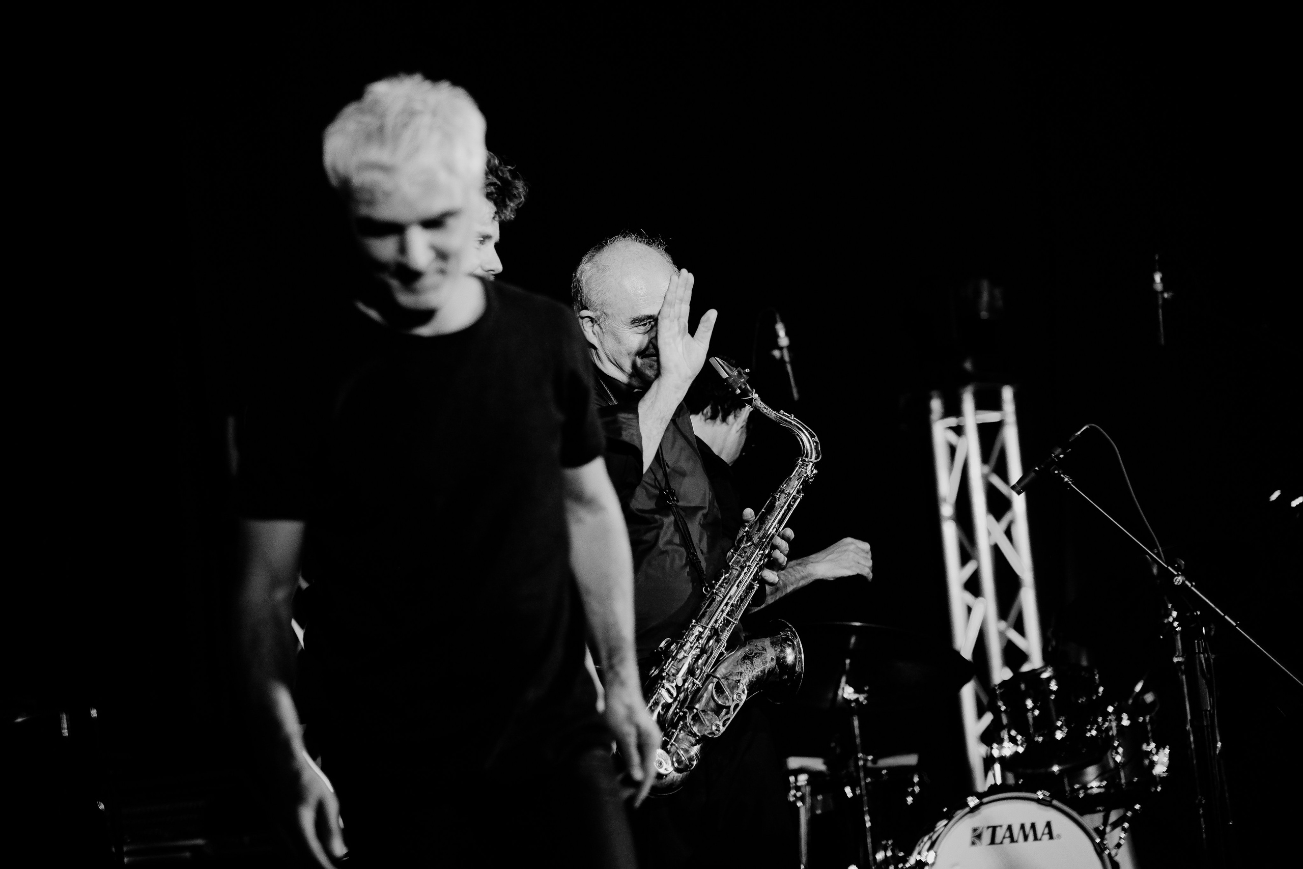 Nicolas Simion Quartet. Hornetart
