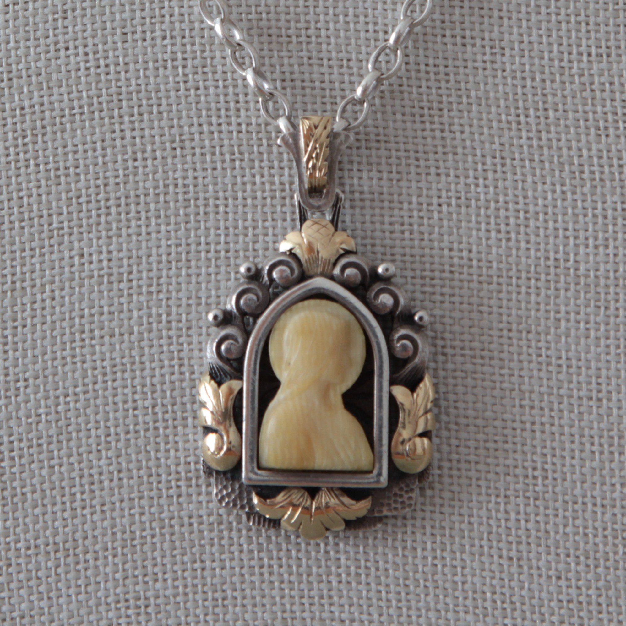 St. Lady. Современнные и актикварные украшения в Барселоне, Москве и Санкт-Петербурге