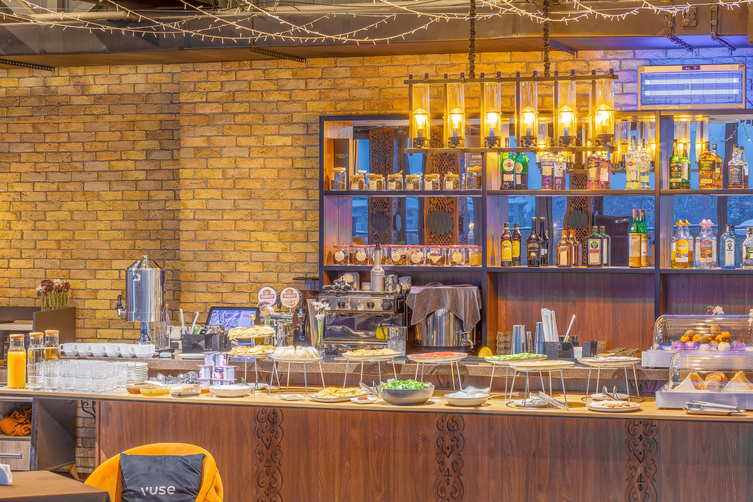 KARLOV BY PRAGA. ОНЛАЙН — ГАЛЛЕРЕЯ