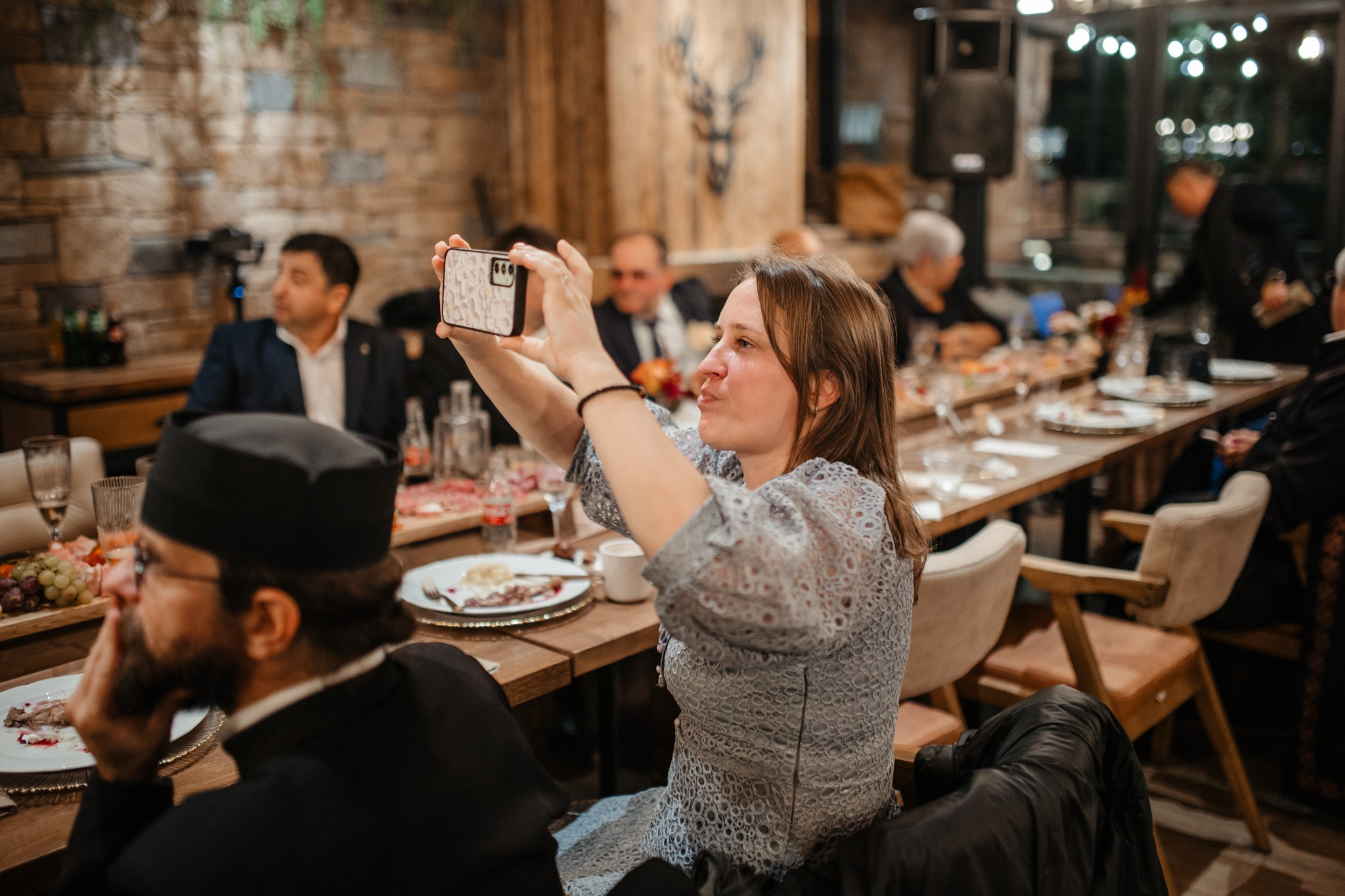 Nunta de Poveste la Sucevița: Cristi și Andreea. Servicii foto-video profesionale, pentru momente de neuitat