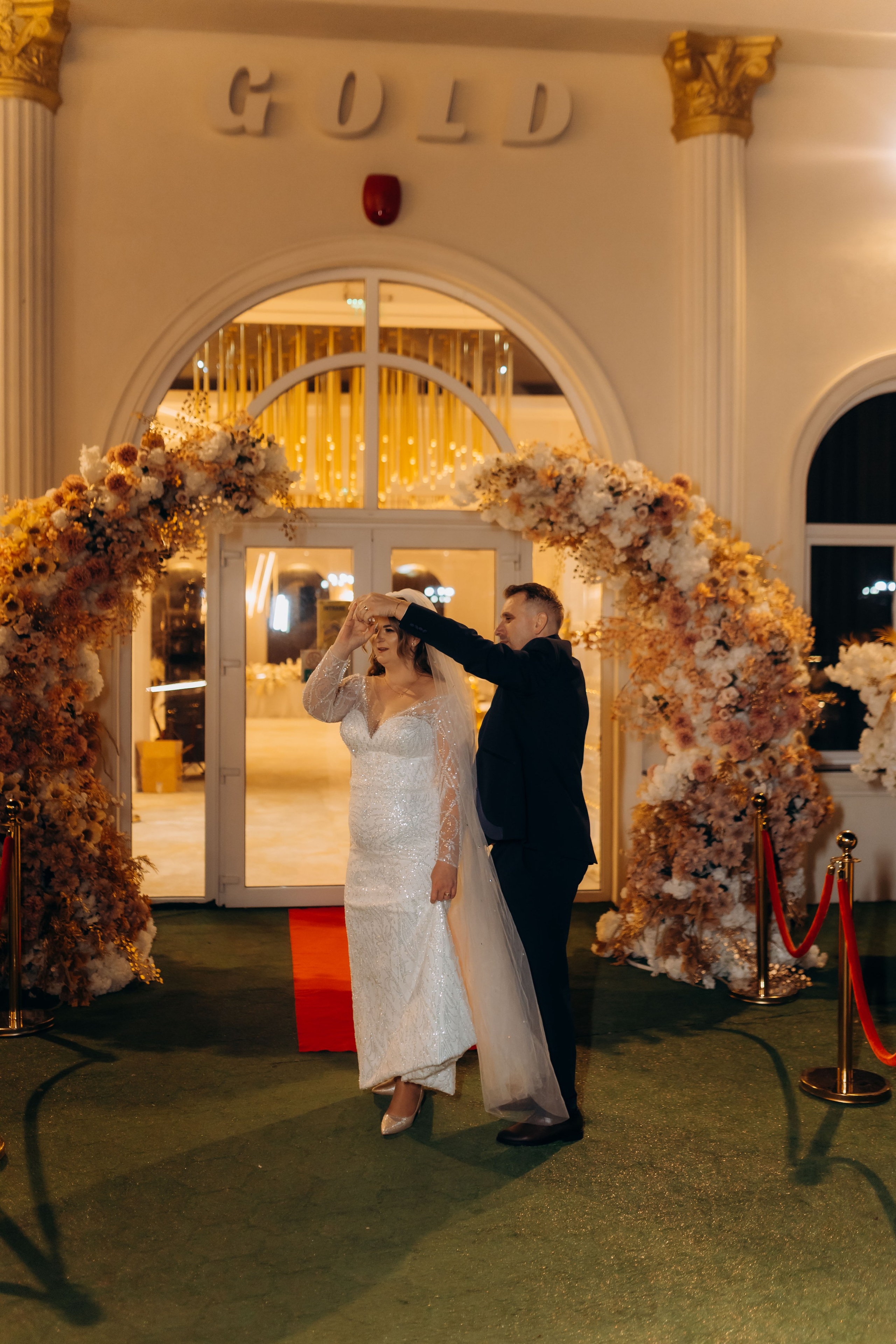 Povestea voastră, regizată de noi |Cristi Turculet Videograf Nuntă Suceava | wedding highlight. Servicii foto-video profesionale, pentru momente de neuitat