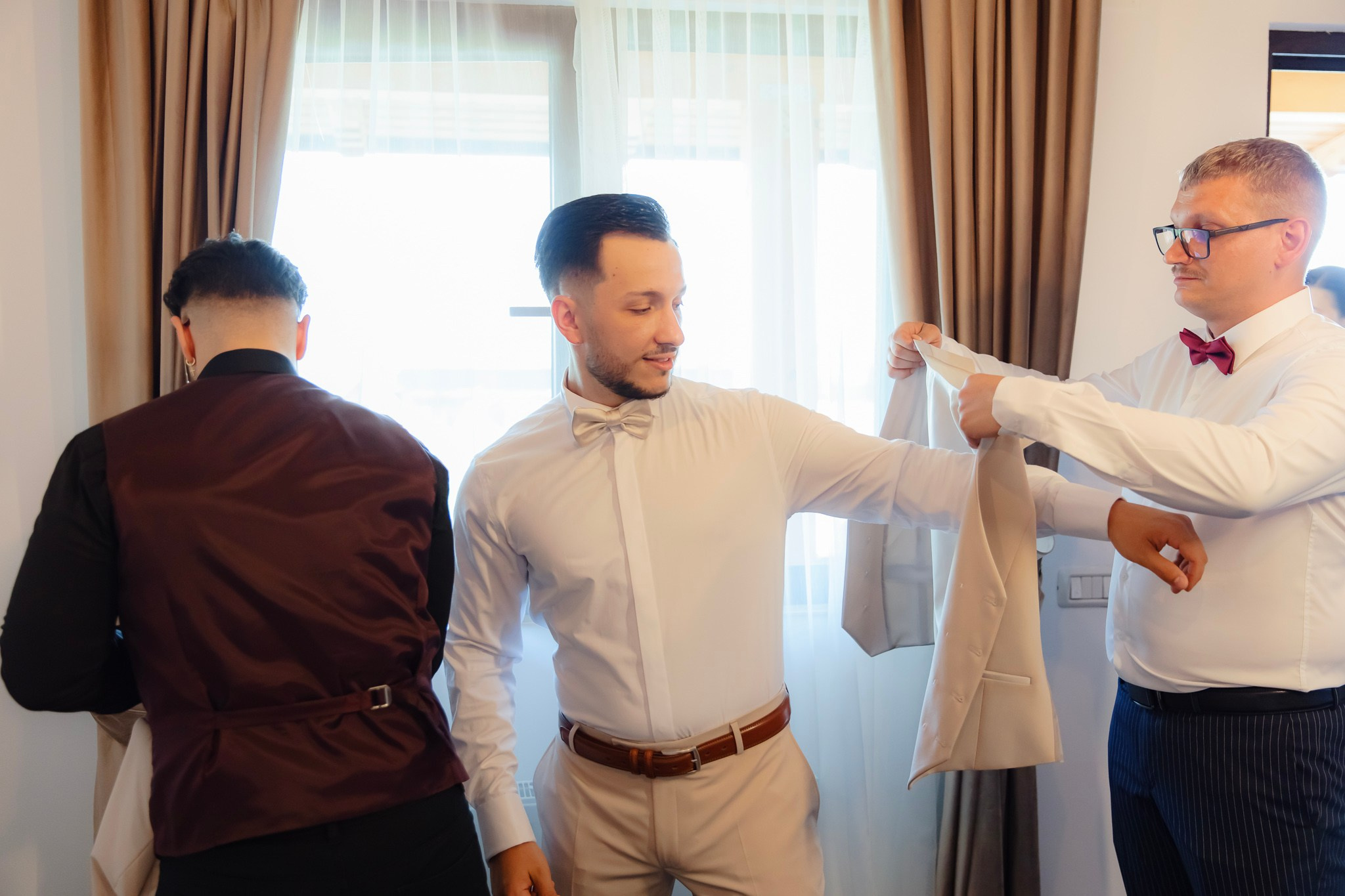 Ioana & Ionuț | Nuntă de poveste la Păstrăvăria Poiana din Mălini județul Suceava. Servicii foto-video profesionale, pentru momente de neuitat