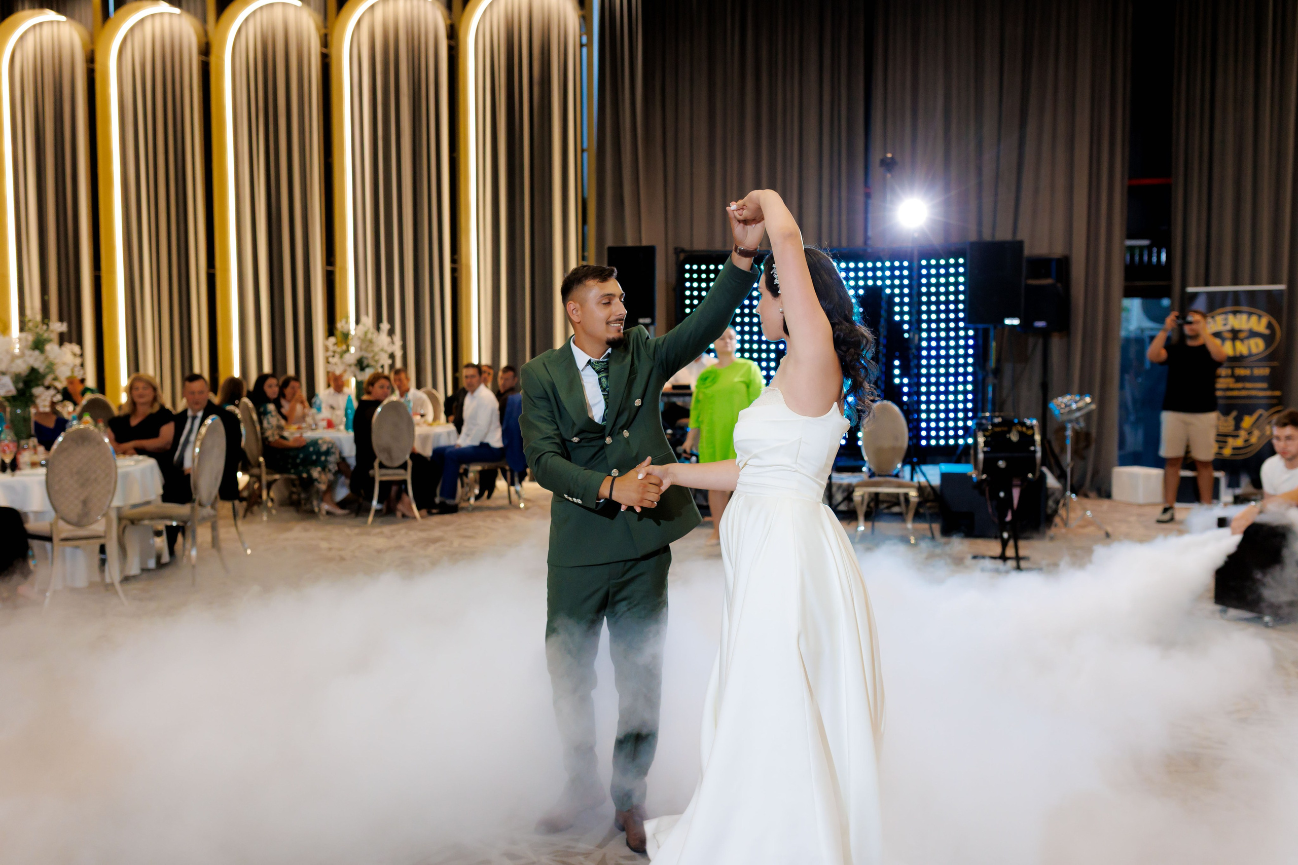 Nunta Nicoleta & Răzvan | Fotografie & Videografie Profesională. Servicii foto-video profesionale, pentru momente de neuitat