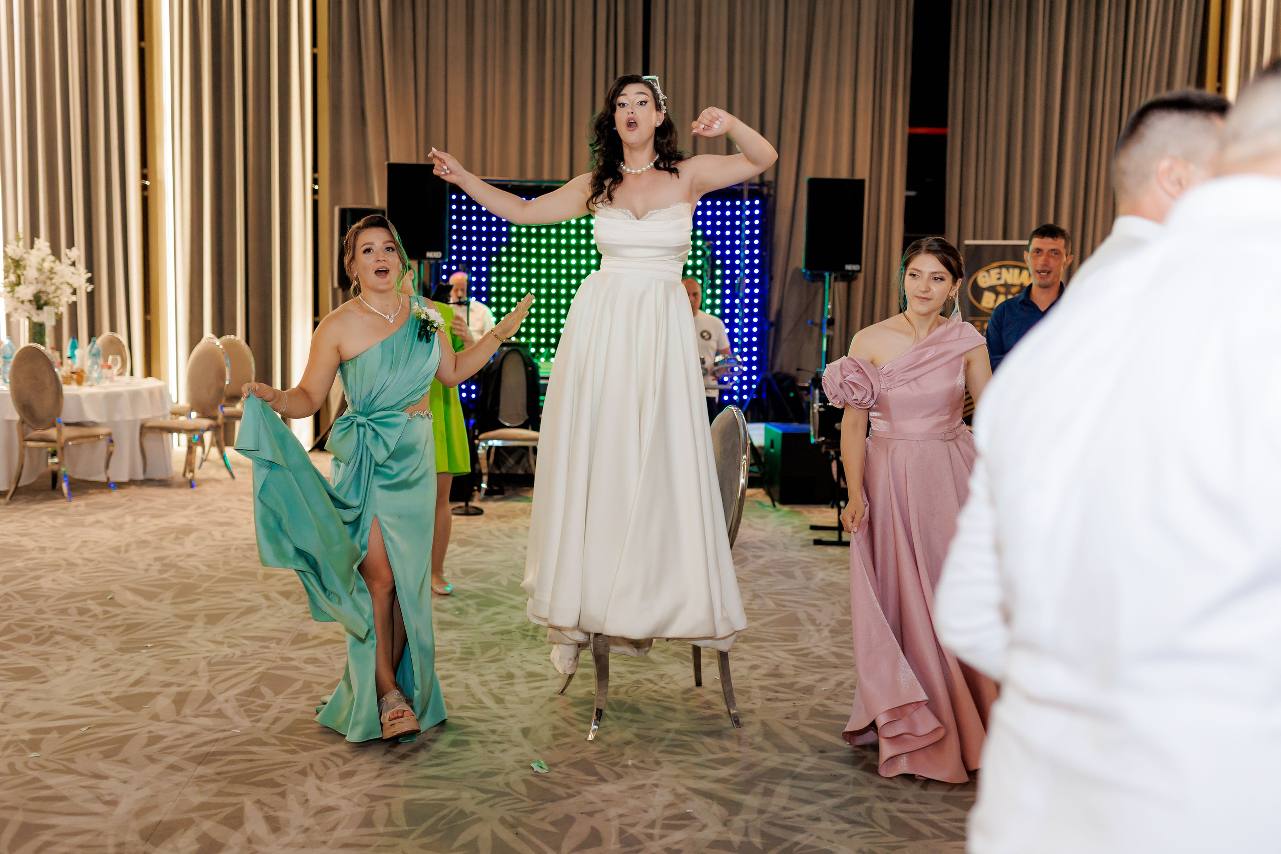 Nunta Nicoleta & Răzvan | Fotografie & Videografie Profesională. Servicii foto-video profesionale, pentru momente de neuitat