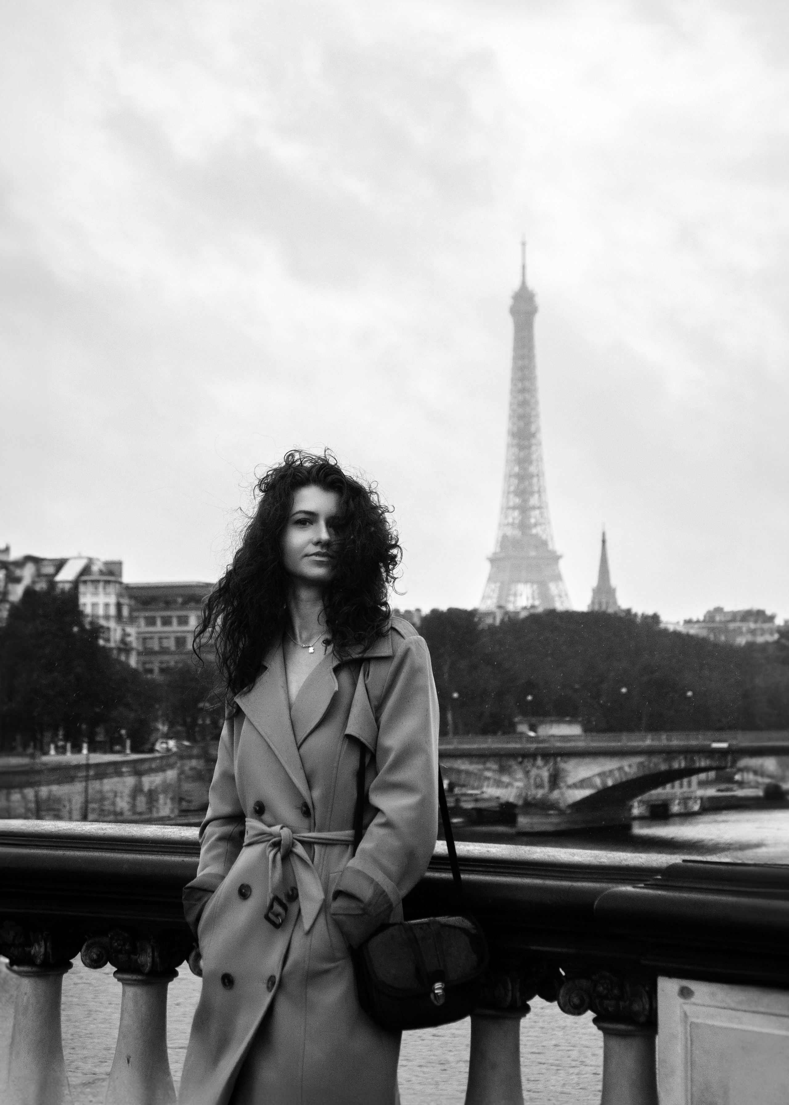 Rainy Paris Photoshoot. Paris photographer — Polina Osipova