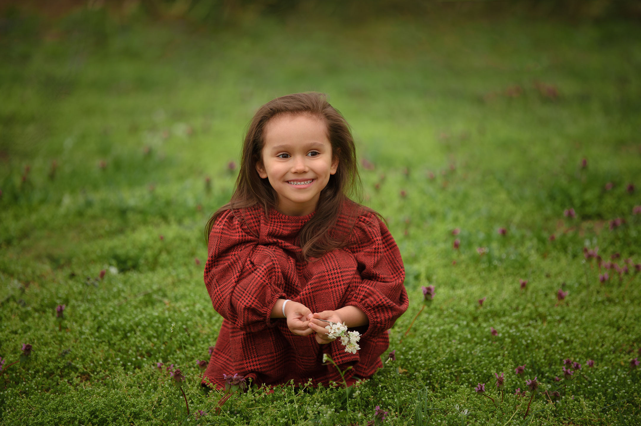 Весенняя Фотосессия Софии с Мамой. Семейный фотограф в Кишинёве THOMAS SHTIFT