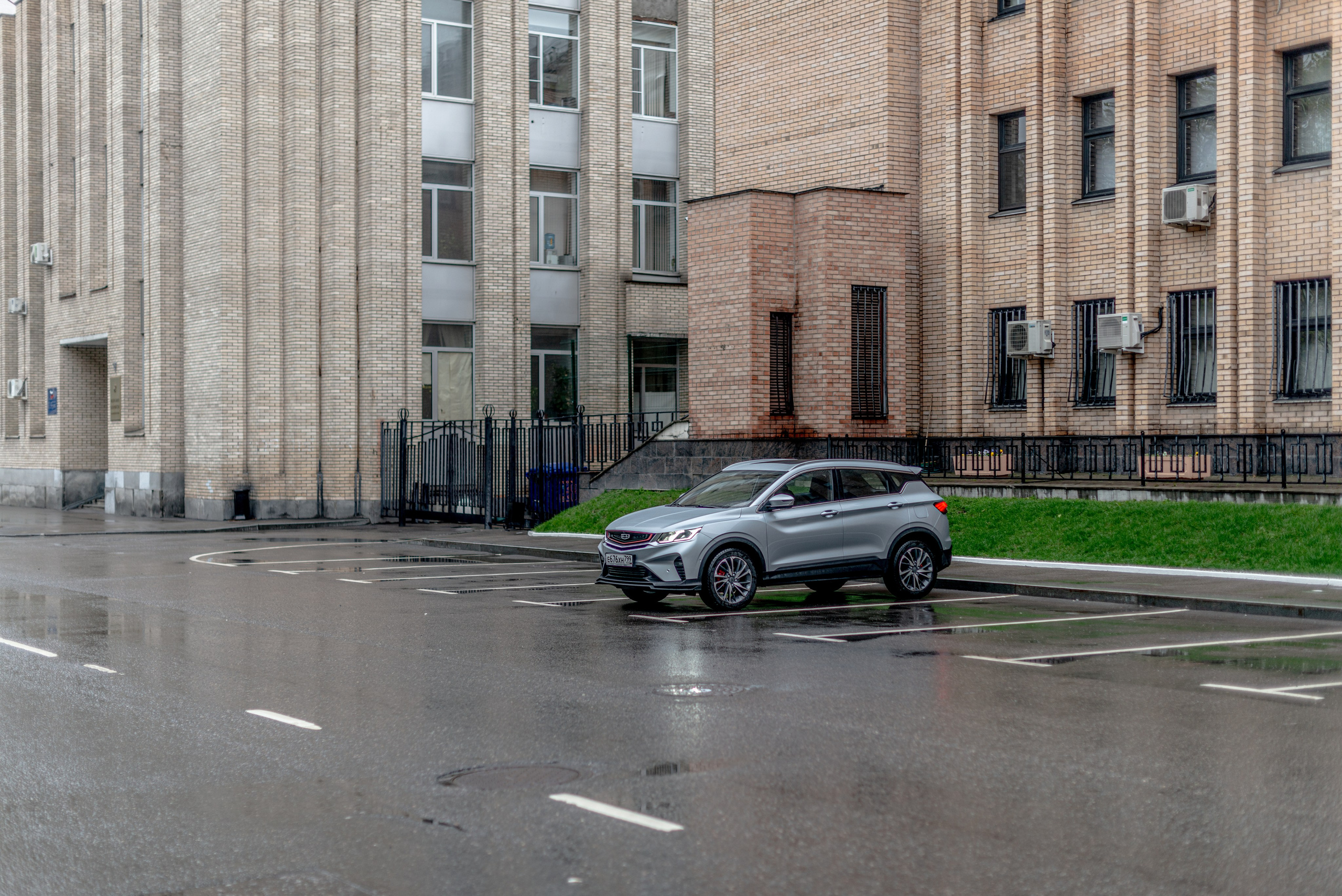 Фотосъемка автомобиля Geely Coolray. ФОТОГРАФ МЕКСИКА КИНТАНА-РОО