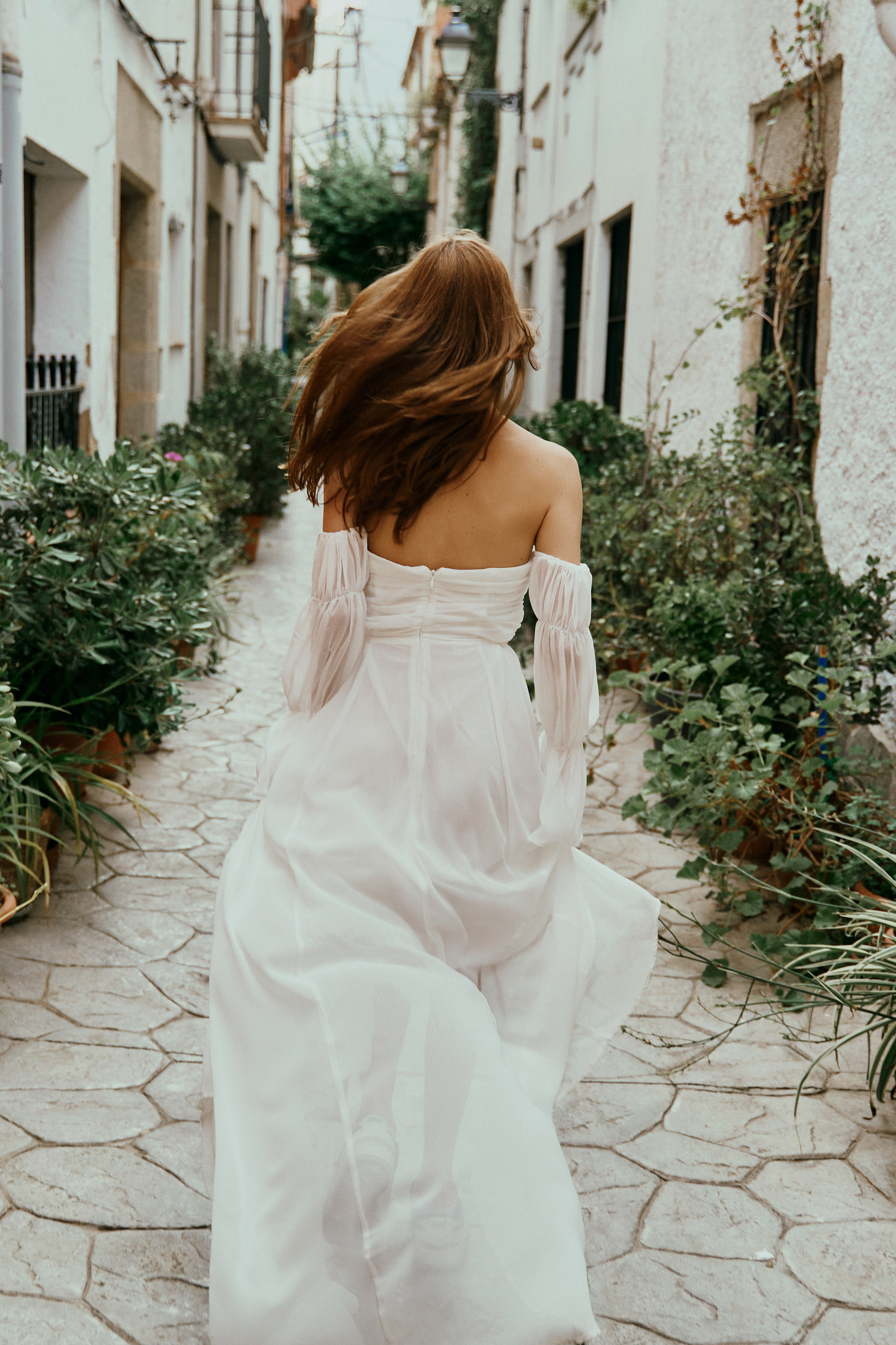 The runaway bride. Photographer in Barcelona Spain Zhanna Zakharchenko