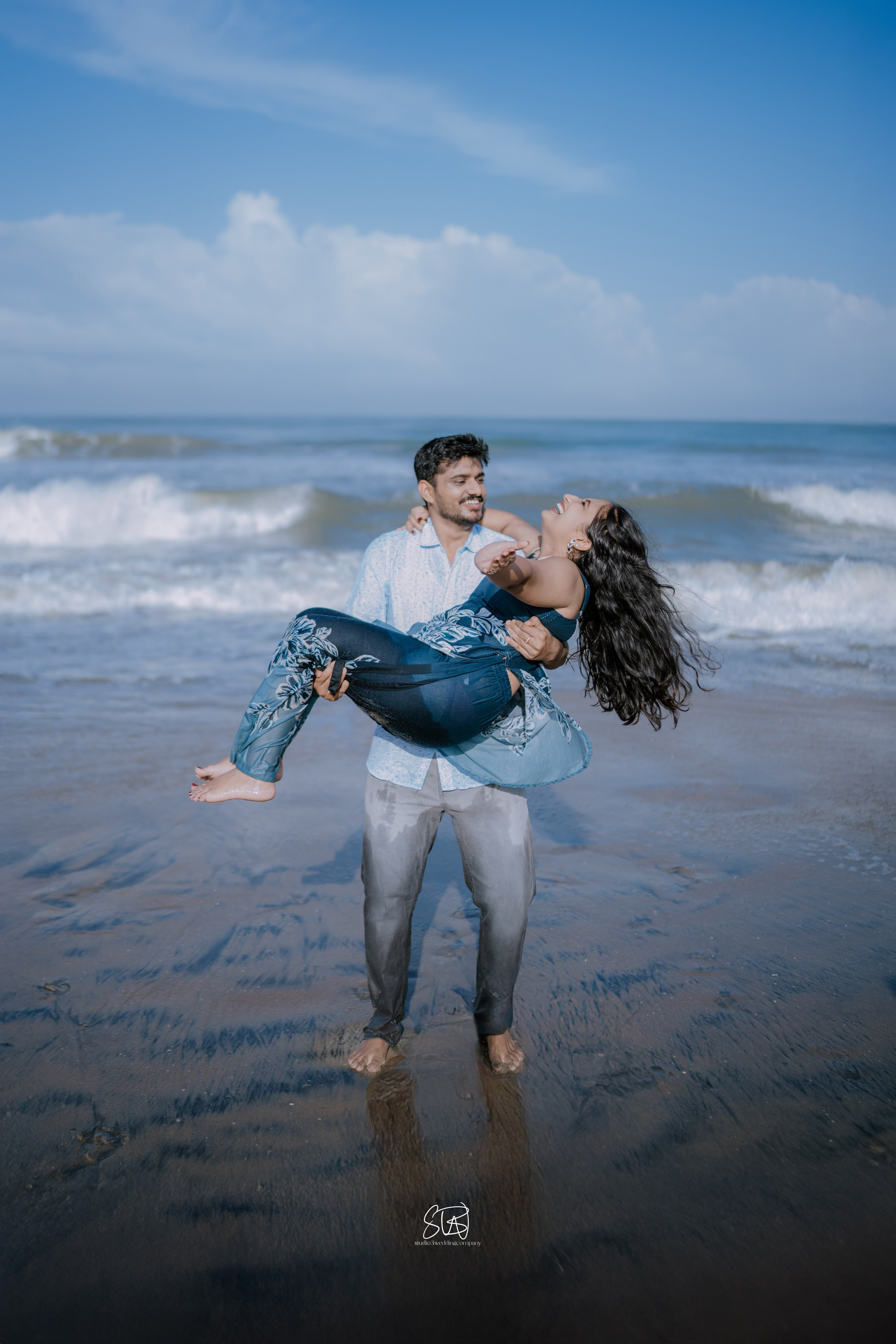 BEACH PREWEDDING. STUDIO3WEDDINGCOMPANY