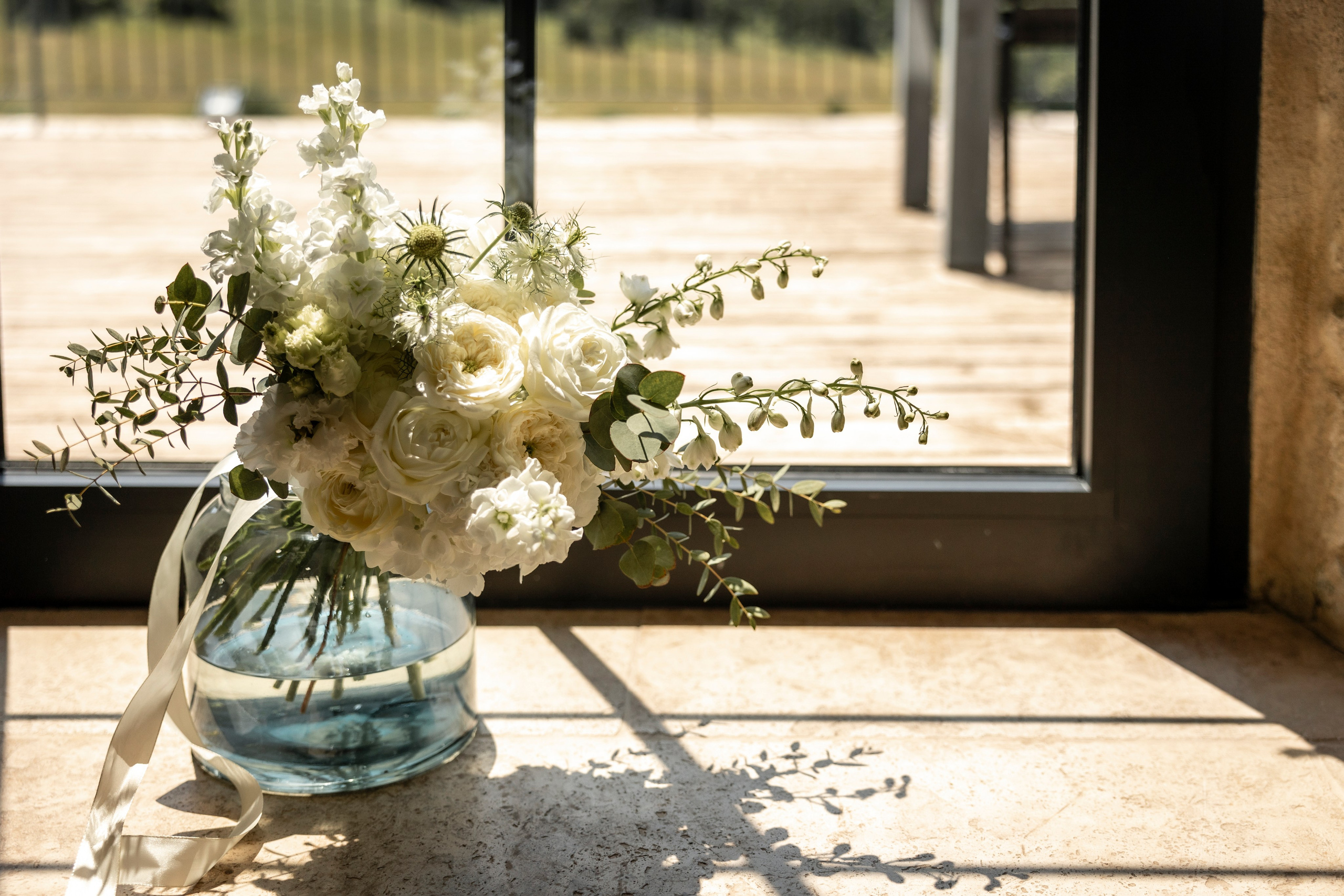 Modern Château Wedding in Occitanie — Domaine de Merlac. Eugénie Smirnova — Wedding & Elopement Photographer in Southwest France