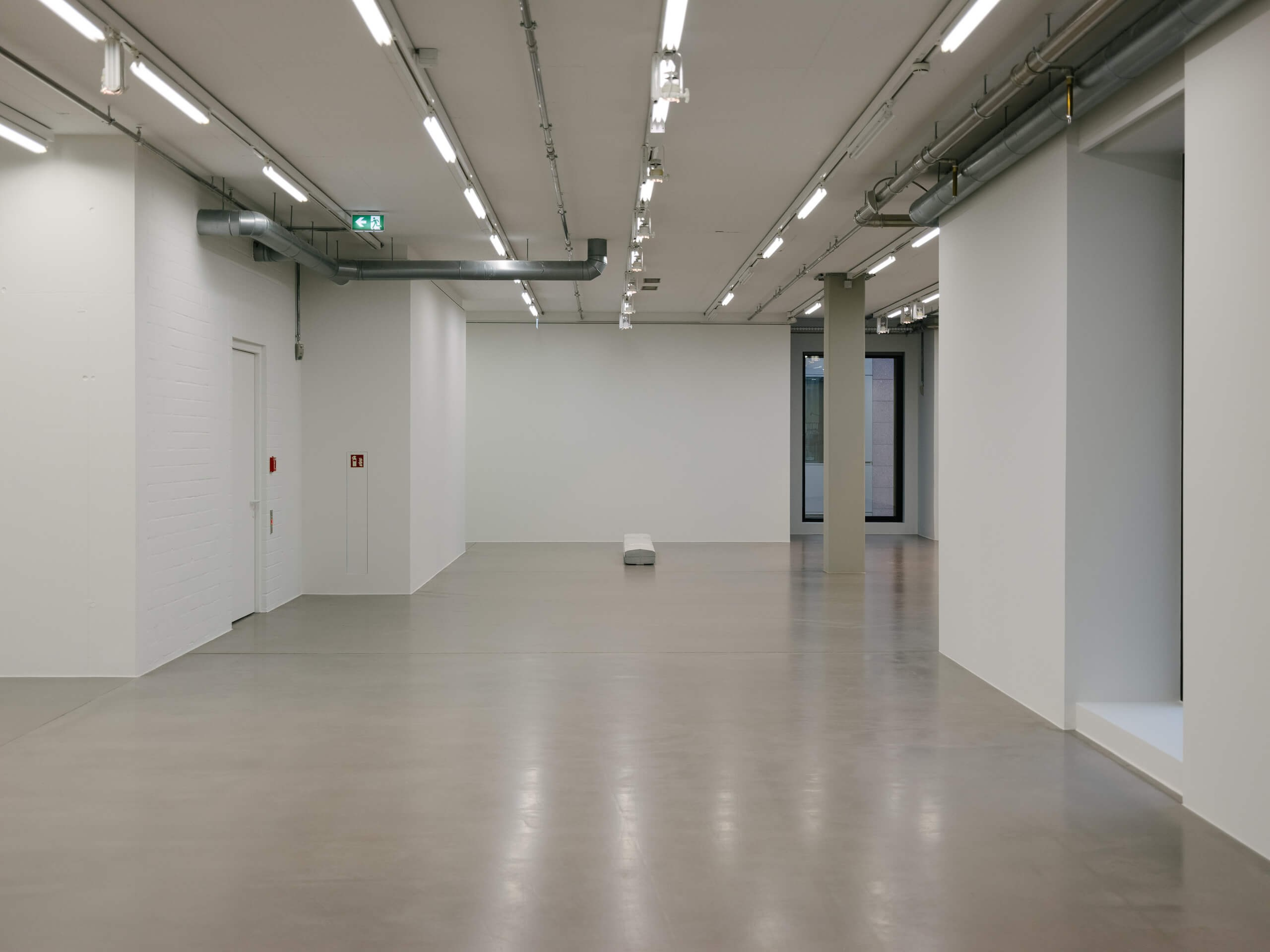 MMK T. Photographer Viktor Nikishov