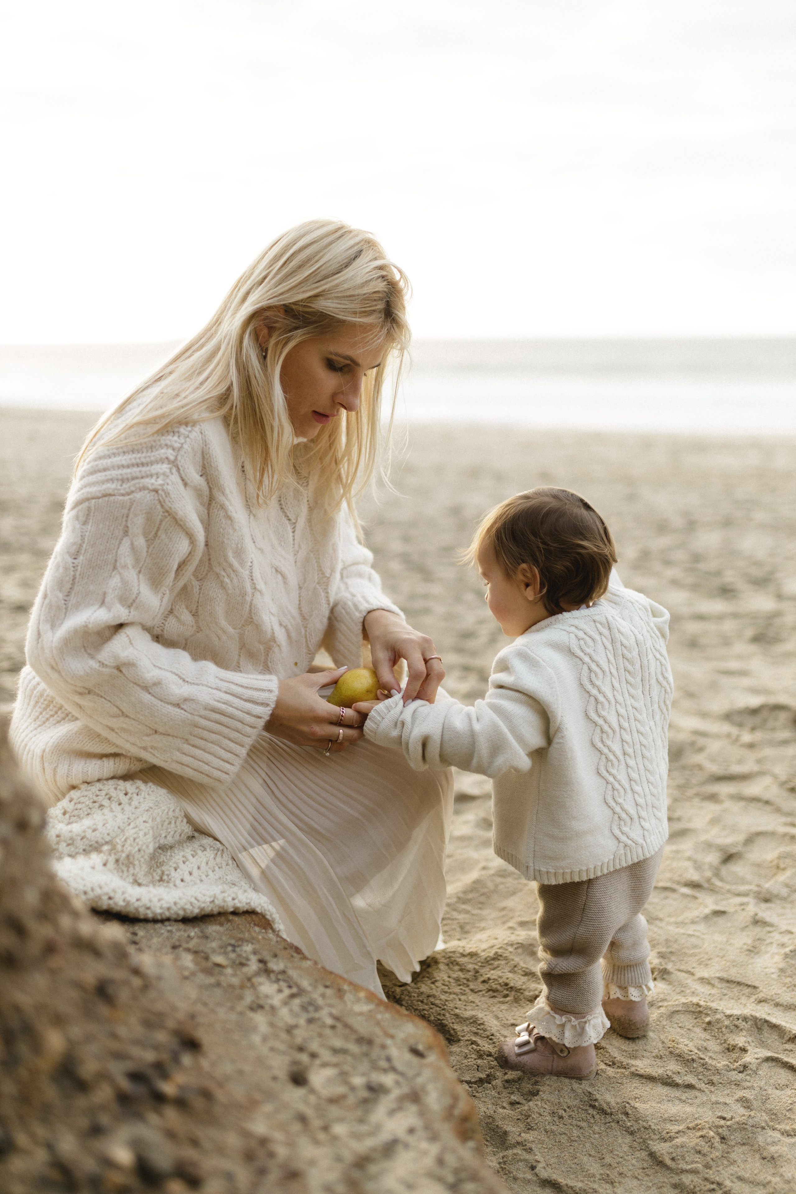 Wild Beauty on the Californian Beach. Maternity, newborn photographer in the Bay Area|Iryna Rakivnenko