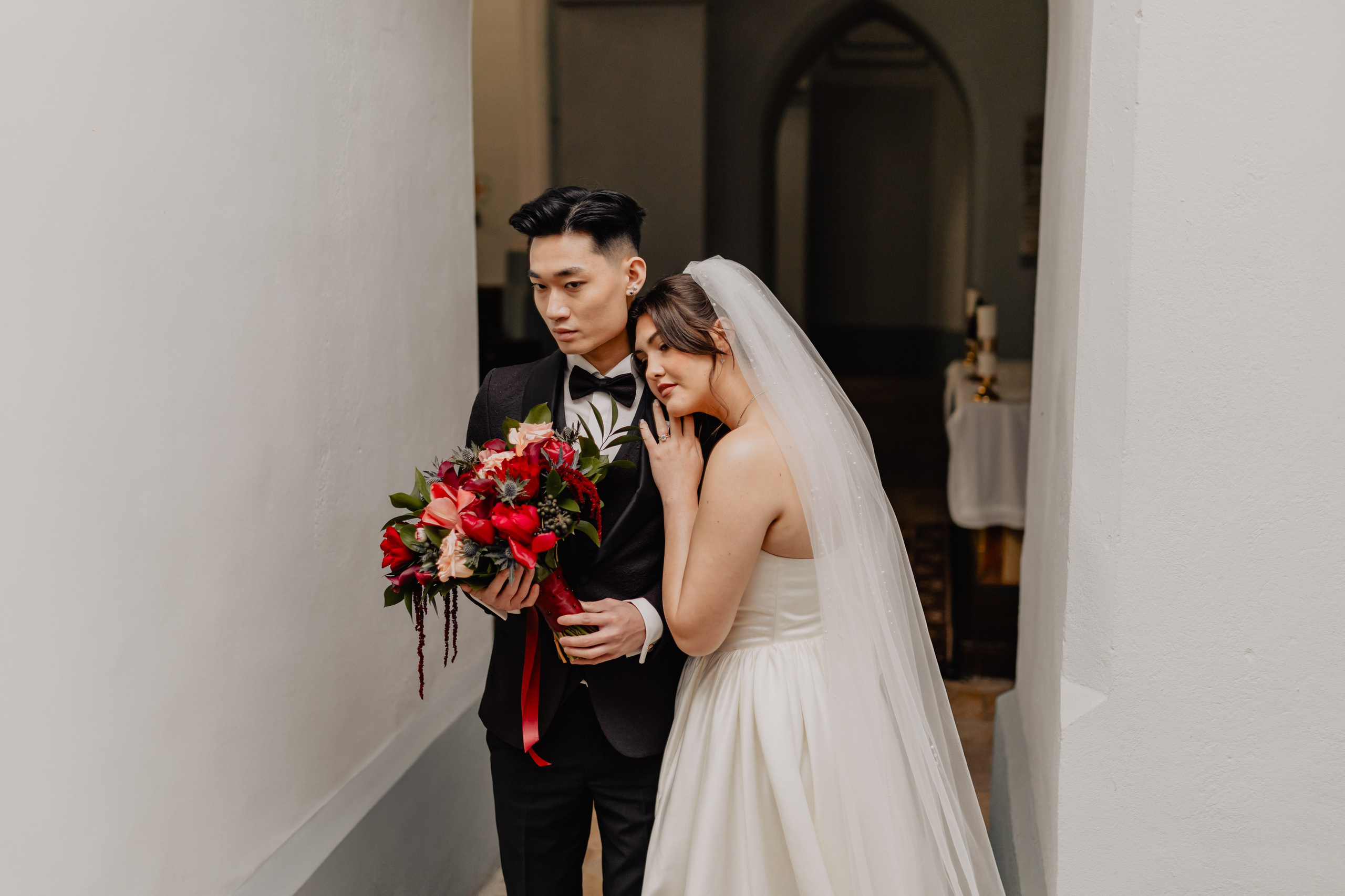 Mani & Paula. Fotograf de nunta — documenting your love story with a touch of editorial — wedding photographer