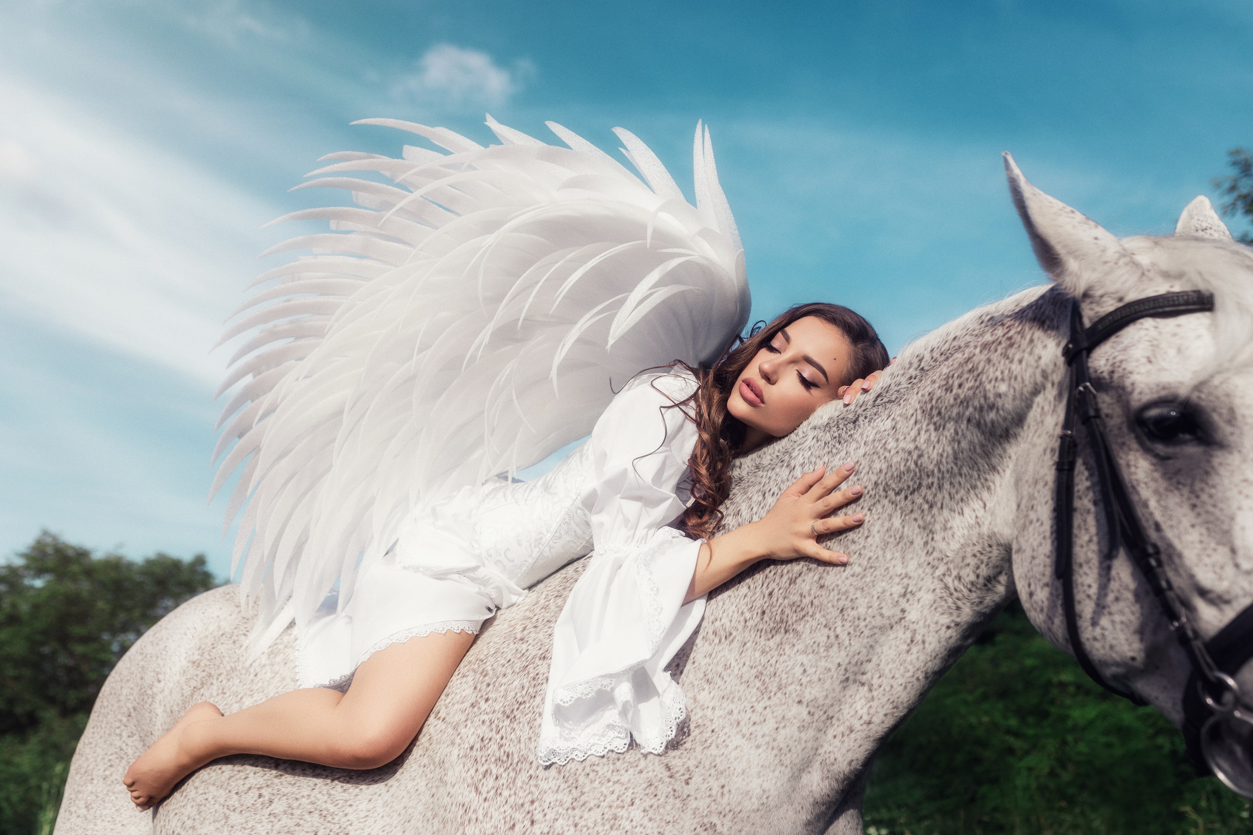 Creative outdoor portrait in Belgrade with natural light. Artistic portrait session in Belgrade location. Outdoor photoshoot in Serbia with soft evening light. Fantasy Fashion portrait in Belgrade