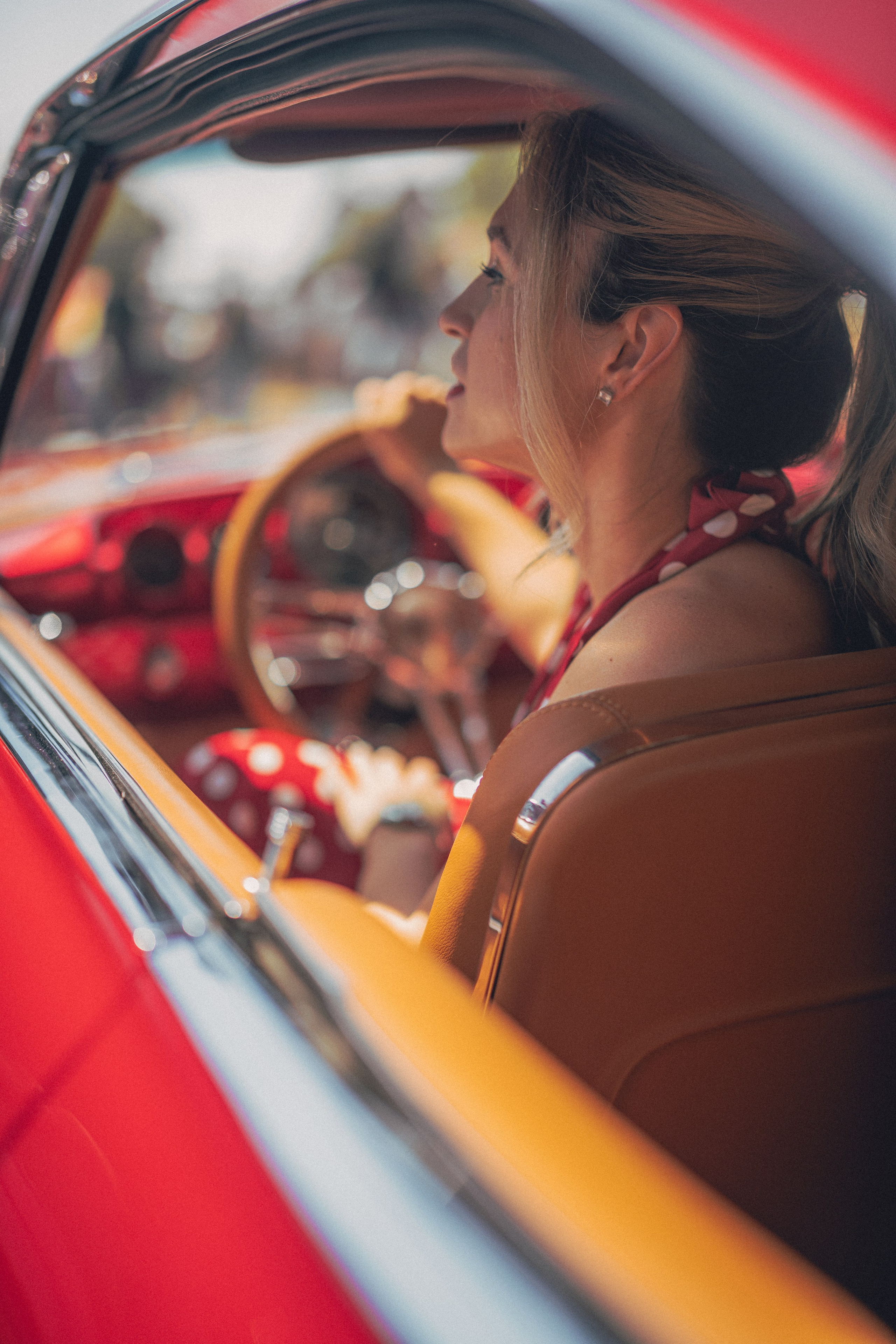 Woman portrait shoot. Let’s back to 50s. Portrait, family, maternity & wedding photography & videography in SoCal Kseni Vibe