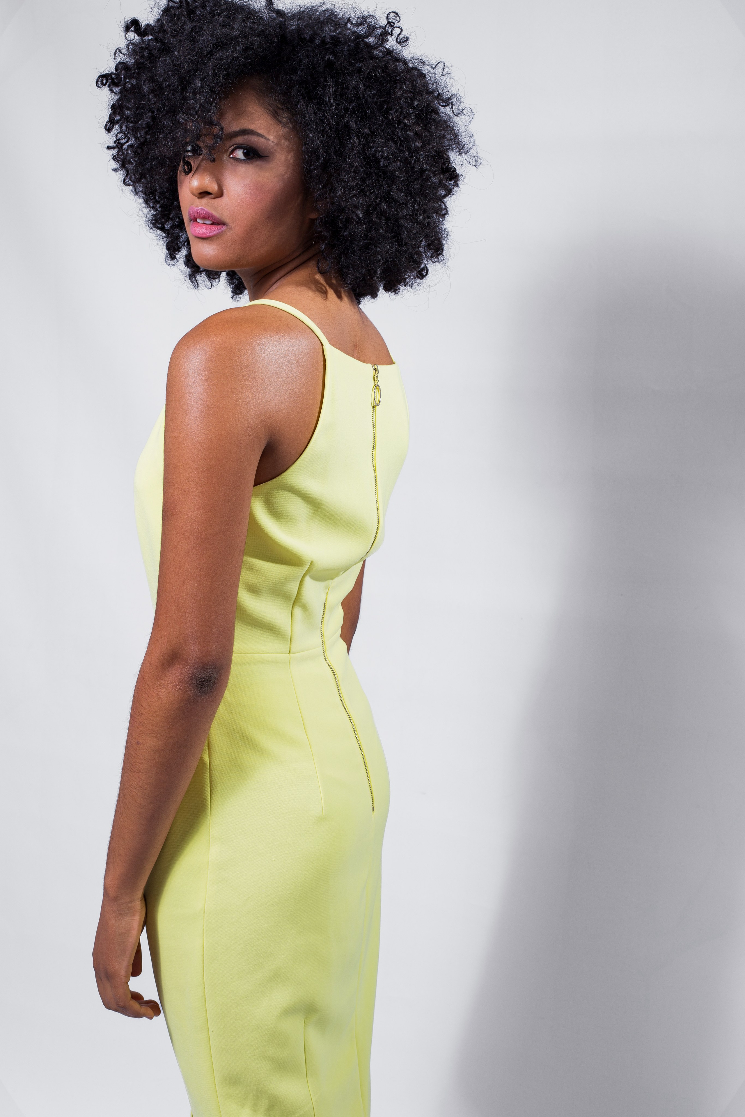 Tu primer book de modelo: cómo hacer una sesión profesional | Rainbox Estudio. Rainbox Estudio de Fotografía