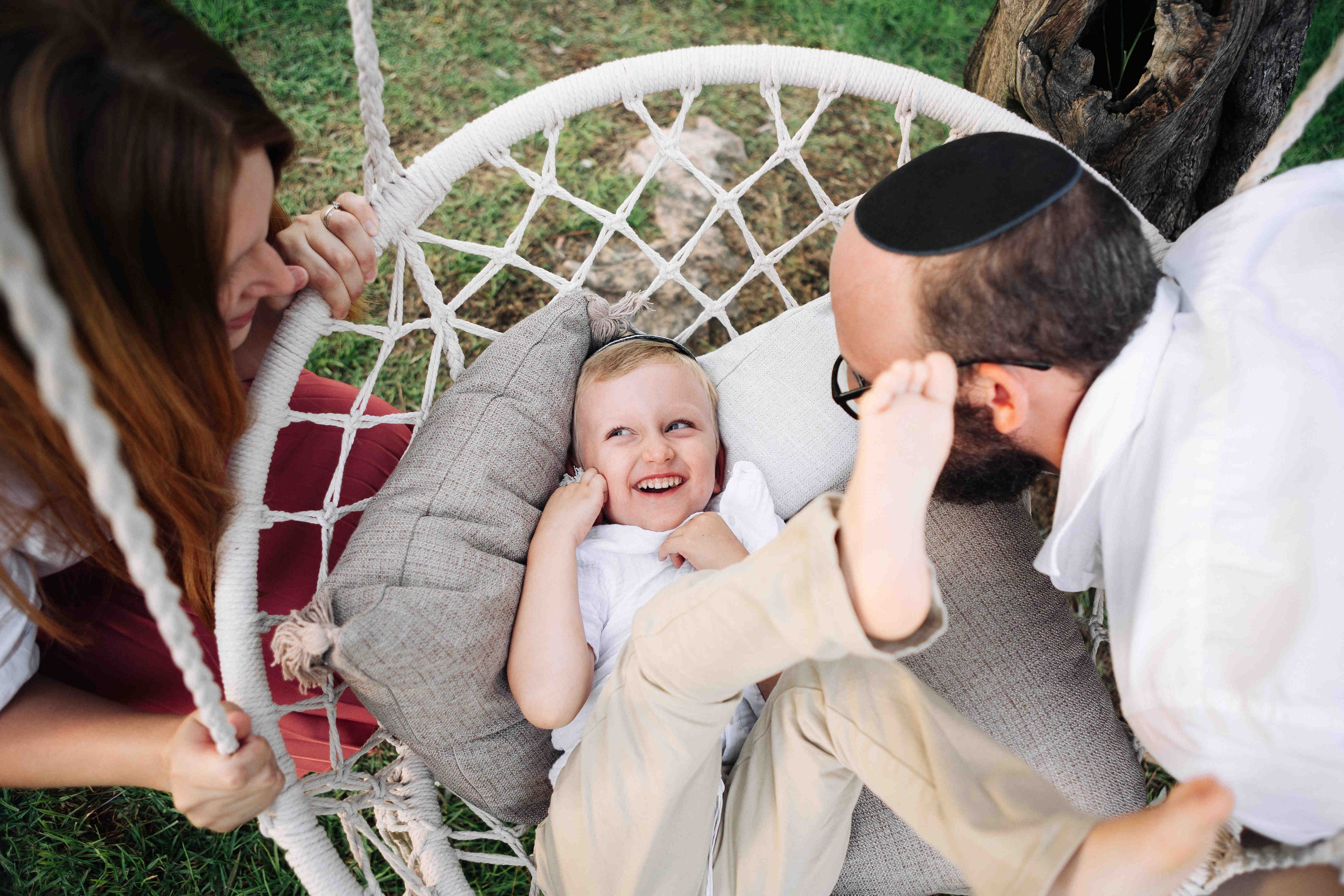 COZY PHOTO SESSION WITH A SWING. Https://shi-photo.com/