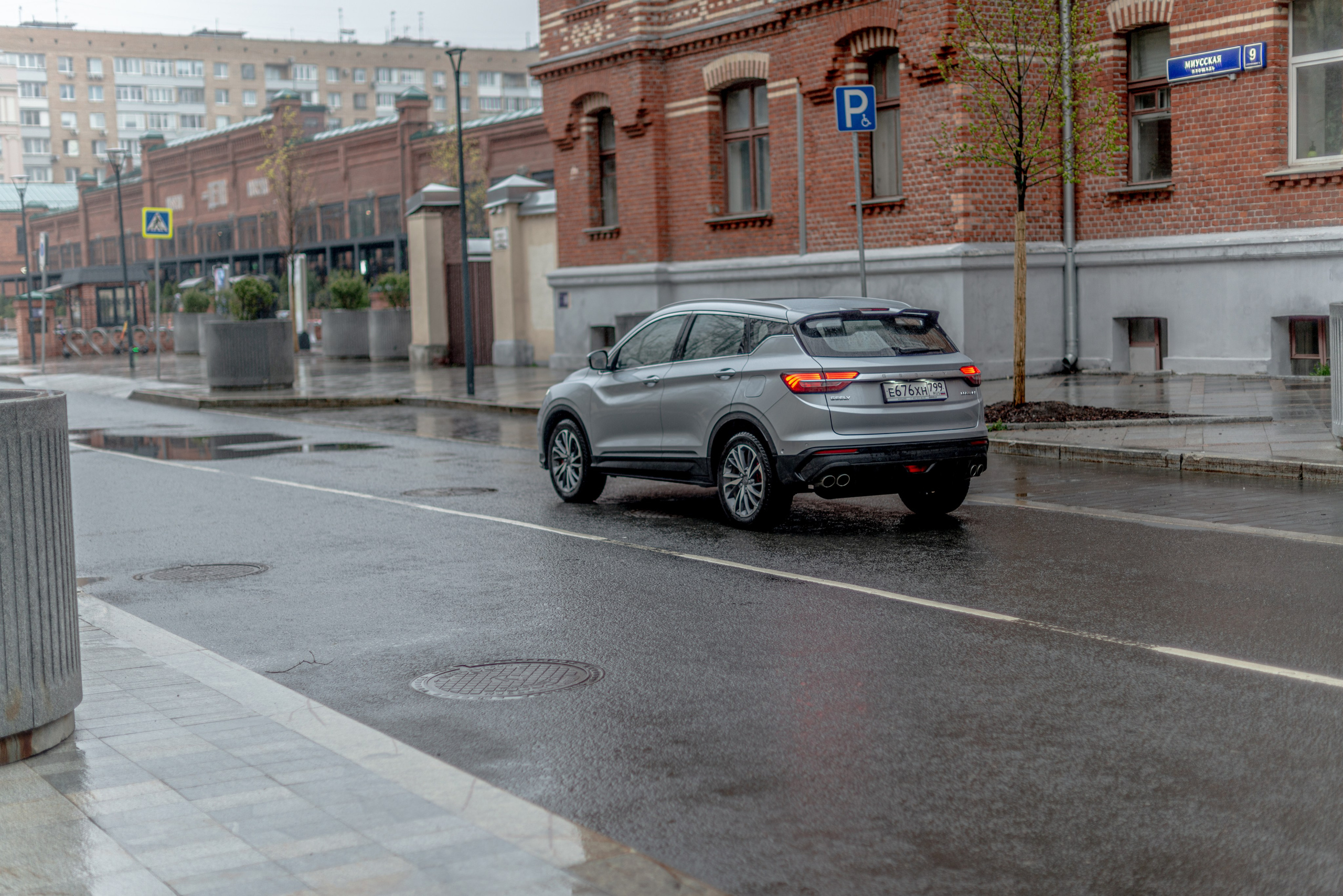 Фотосъемка автомобиля Geely Coolray. ФОТОГРАФ МЕКСИКА КИНТАНА-РОО