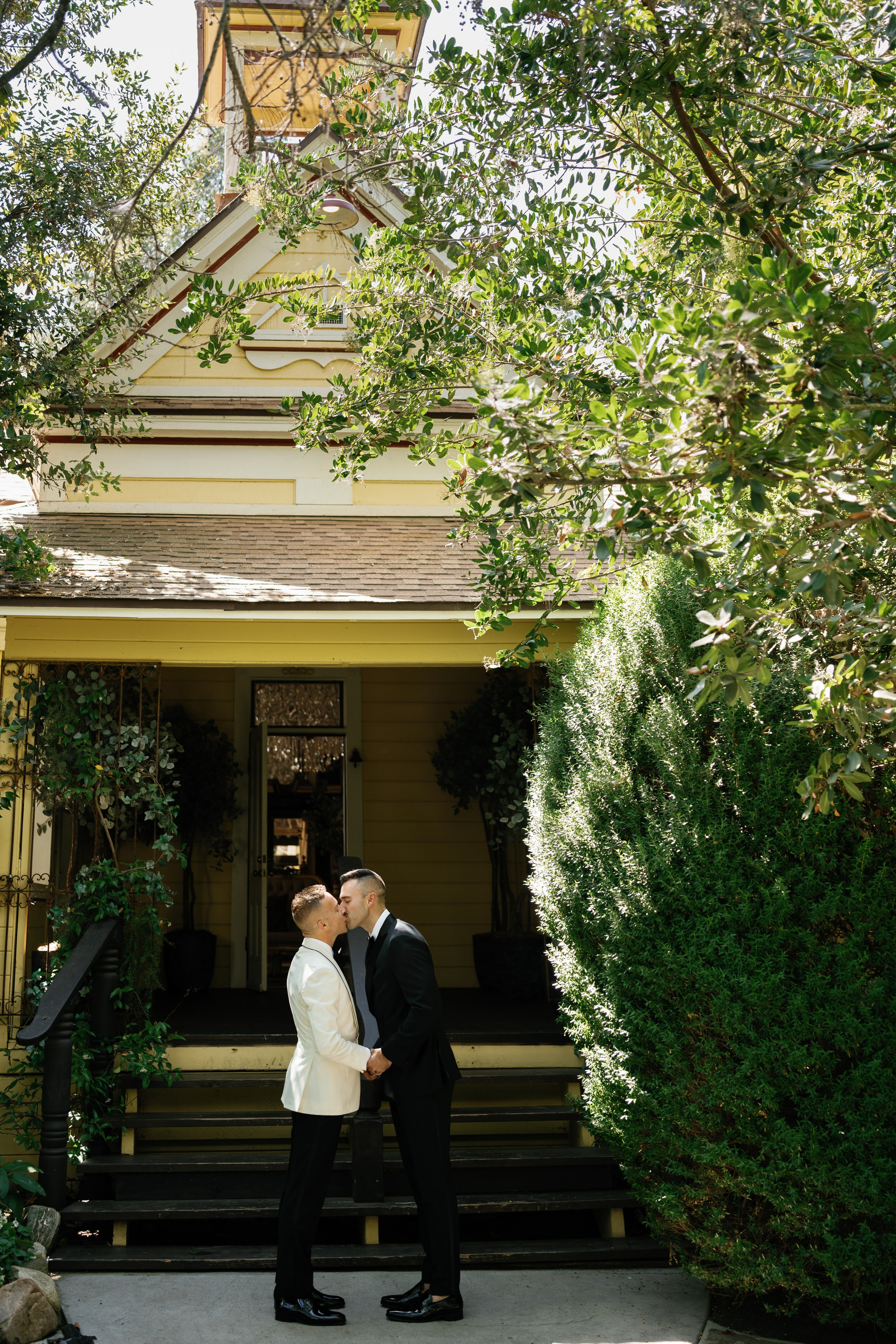 LGBT wedding photographer in California. Wedding Photography & Videography Team in California, Los Angeles, San Francisco, San Diego and Travel