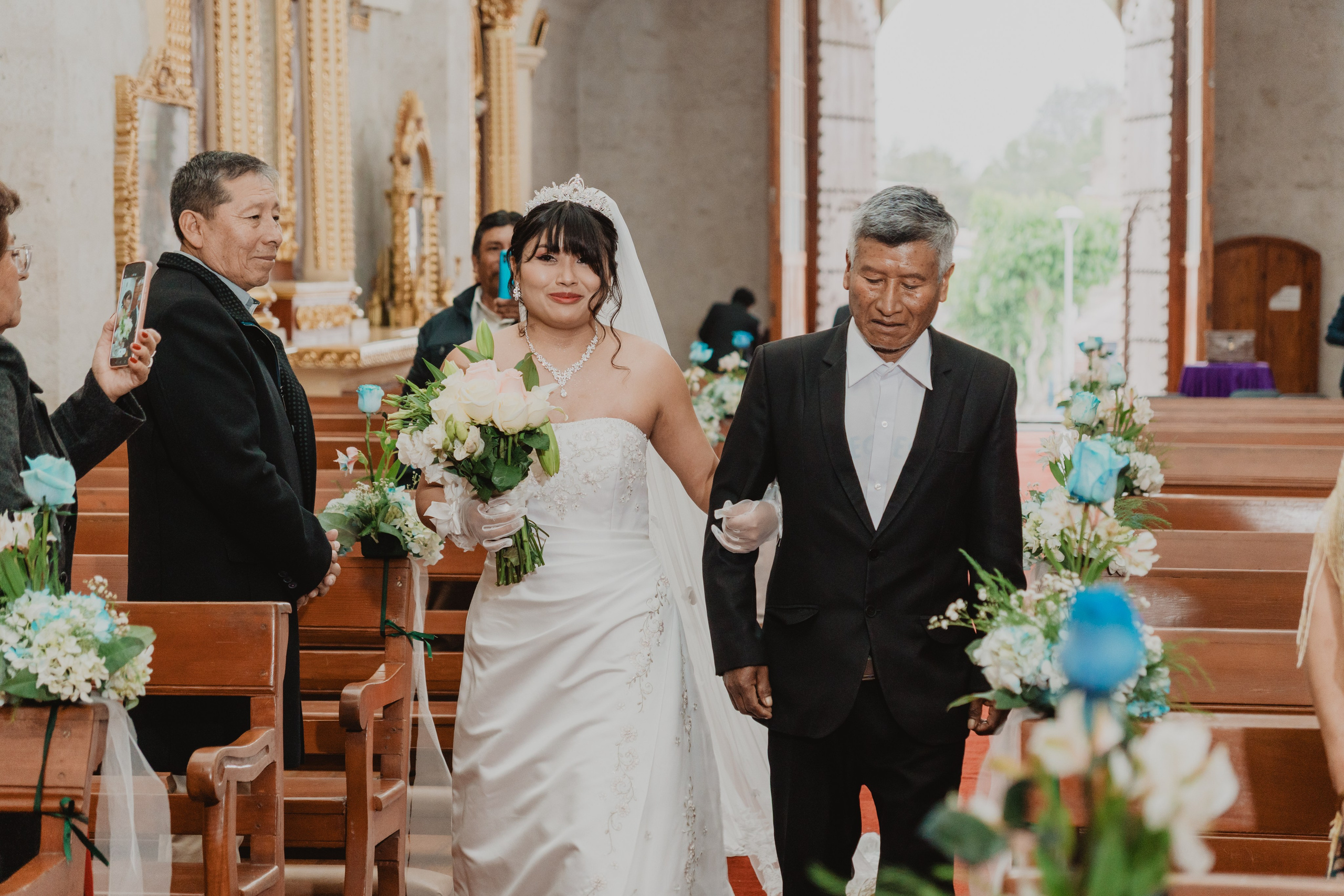 STEISY + EMMANUEL | BODA RELIGIOSA. Studio KVTA | Fotografía y Video de Bodas en Arequipa