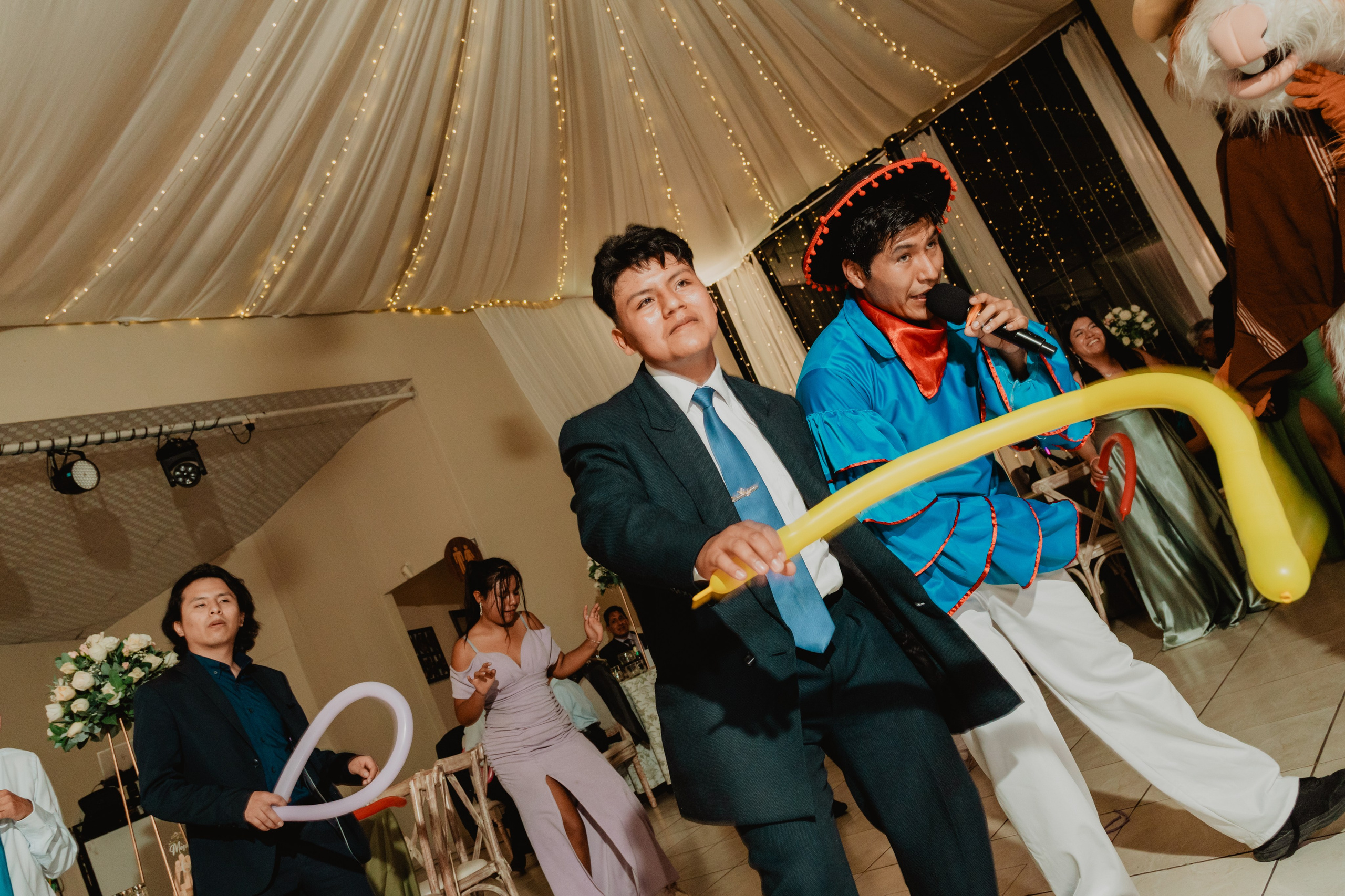 FERNANDO + MARIBEL | BODA RELIGIOSA. Studio KVTA | Fotografía y Video de Bodas en Arequipa