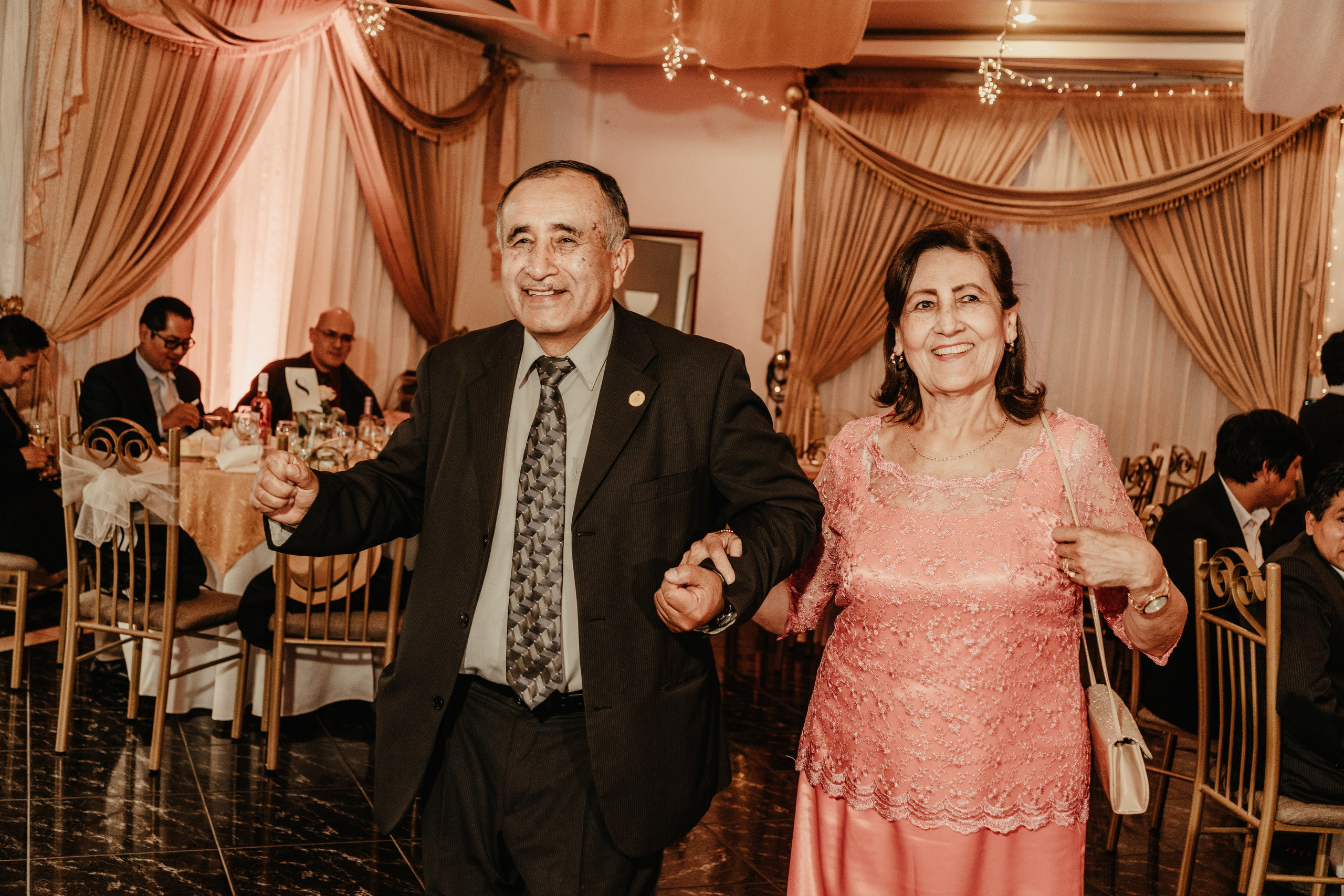 VANESSA + FRANKLIN BODA RELIGIOSA. Studio KVTA | Fotografía y Video de Bodas en Arequipa