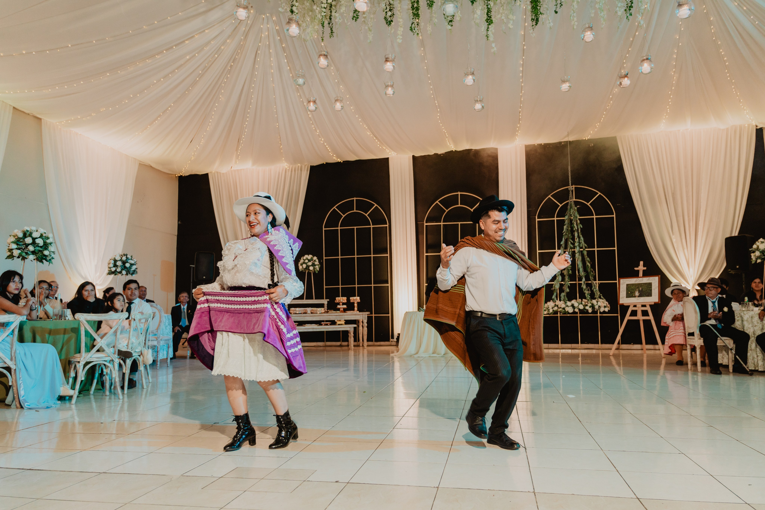 FERNANDO + MARIBEL | BODA RELIGIOSA. Studio KVTA | Fotografía y Video de Bodas en Arequipa