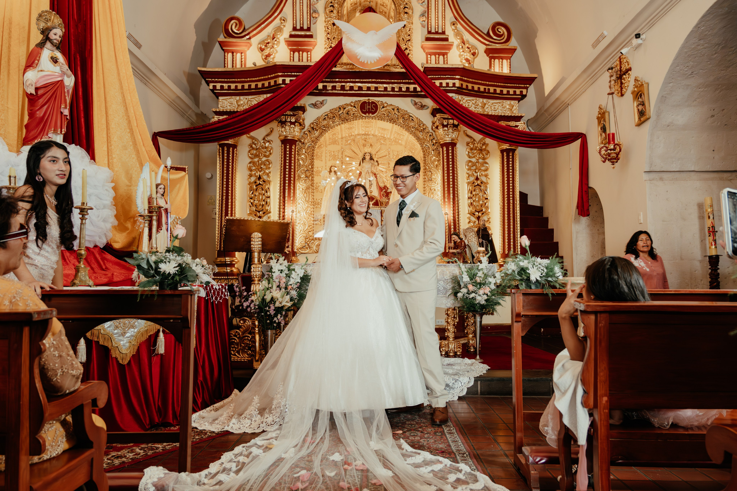 ANGIE + MANUEL BODA RELIGIOSA. Studio KVTA | Fotografía y Video de Bodas en Arequipa