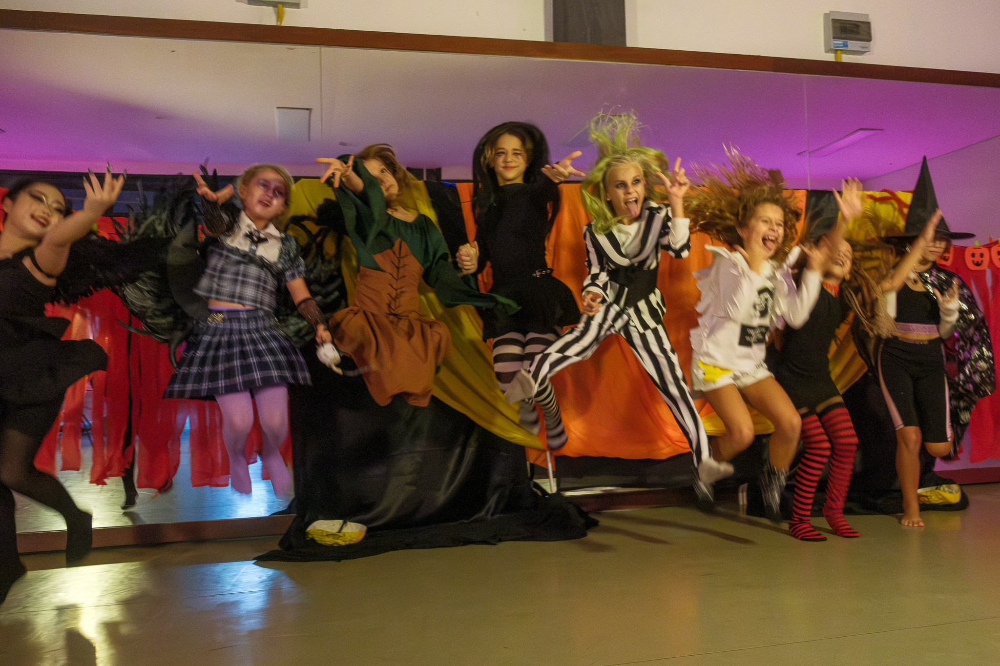 Halloween in Renessanse Art Center. Graytail Photo