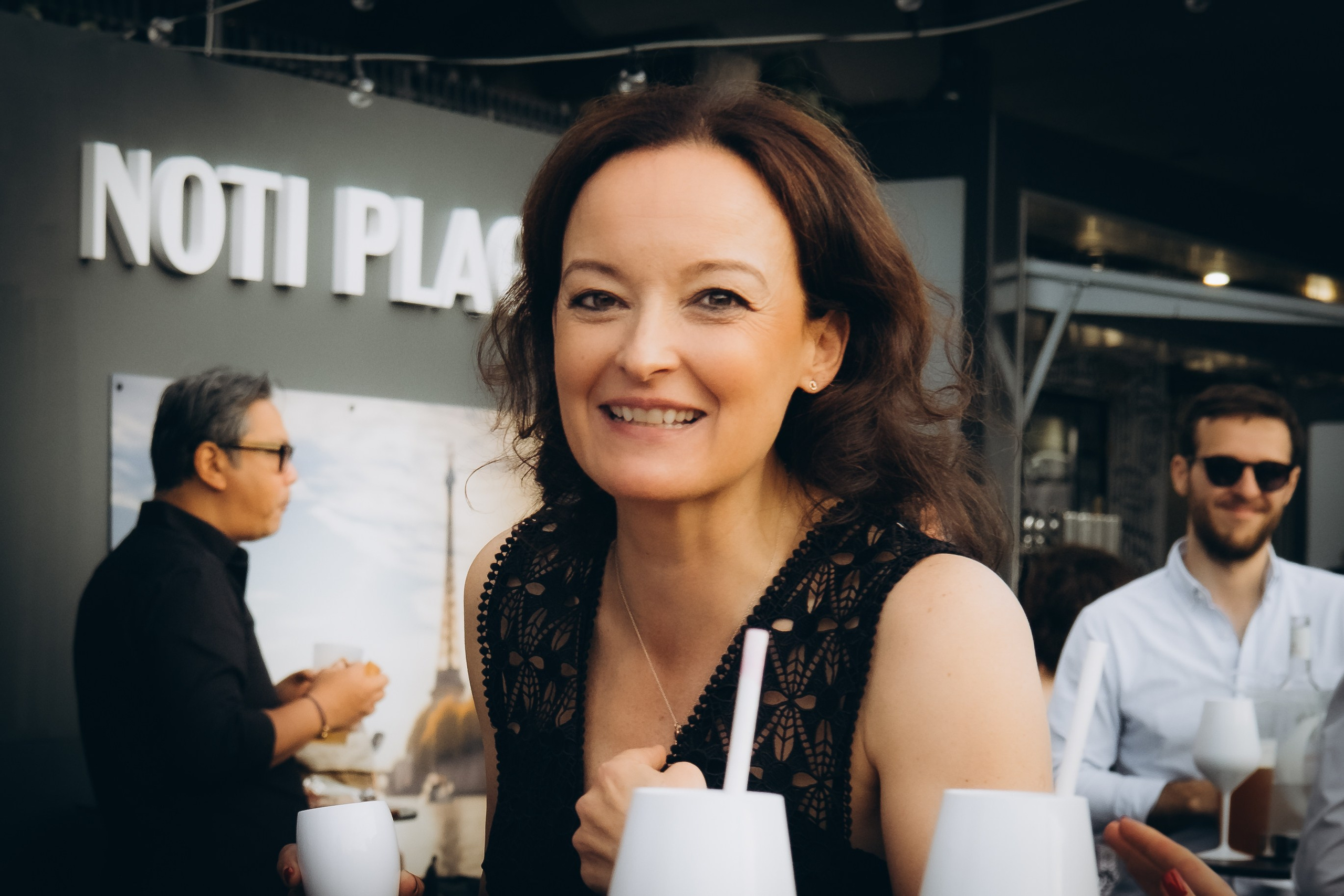Marie’s Birthday with an Eiffel Tower view. Photographer in Paris Marina Chaput
