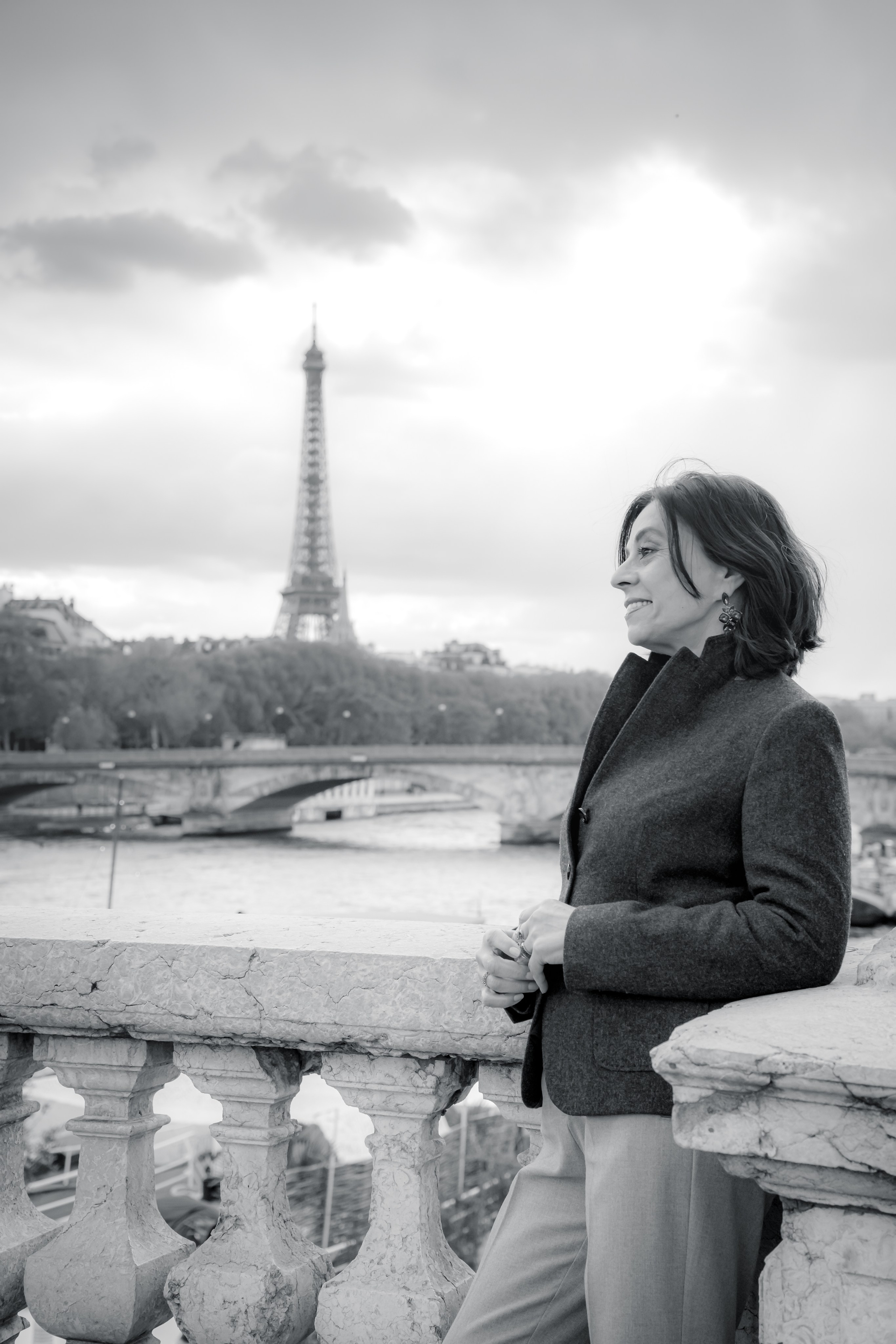 Tatiana: Alexander III bridge photoshoot & Eiffel Tour. Photographer in Paris Marina Chaput