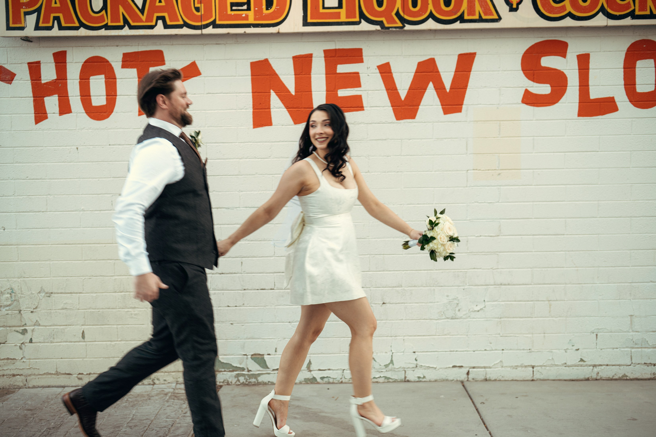 Maggie&Nathan. Wedding & elopement photographer Viktoriya Kravtsov. Las Vegas