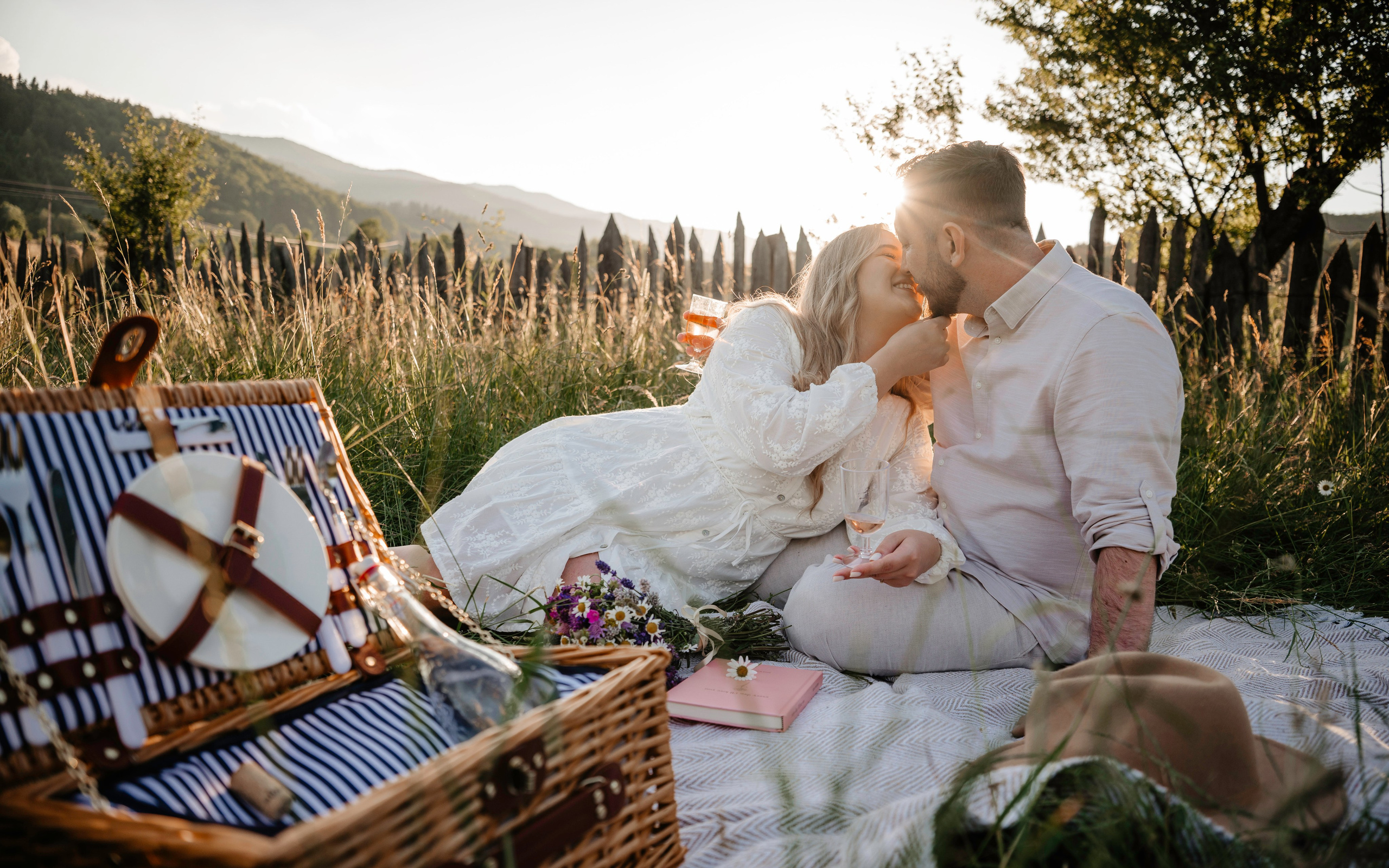 🤎 M a r i u s  & I u l i a n a - Save the Date. Wedding & Family Photographer