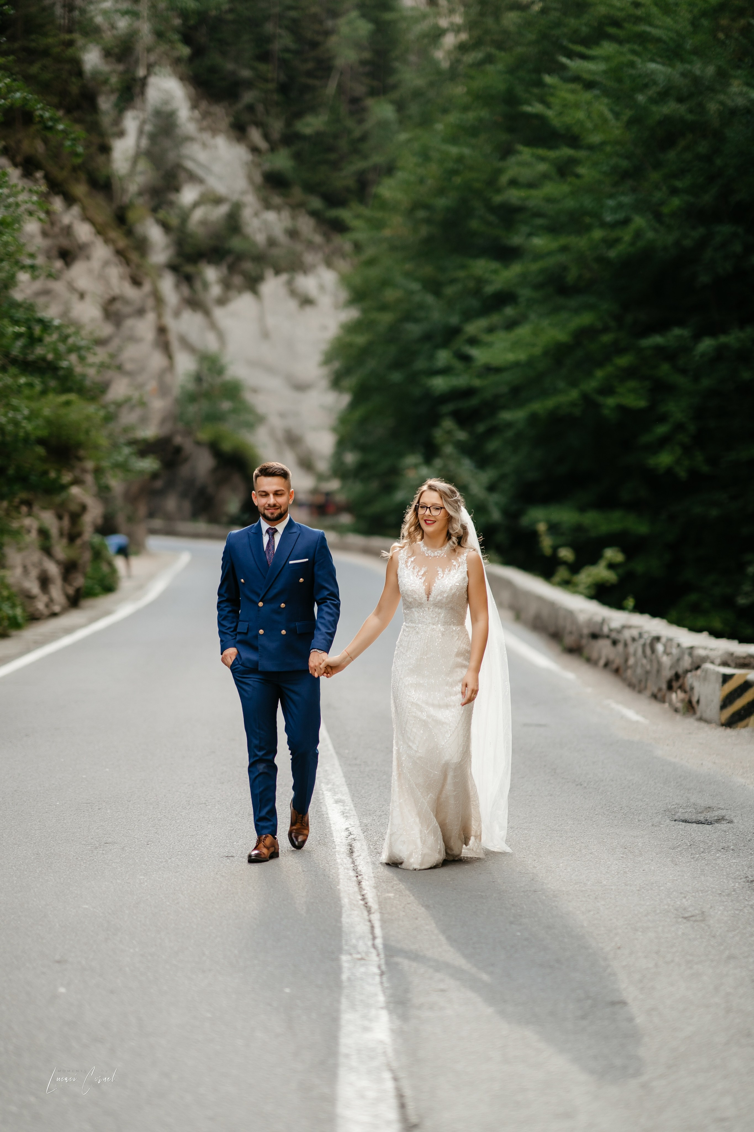 Fotograf de Nuntă Profesional — Fotografie Jurnalistică și Clasică pentru Amintiri de Neuitat. Fotograf de nuntă, corporate, botezuri, majorate și aniversări Roman, Lucaci Cornel