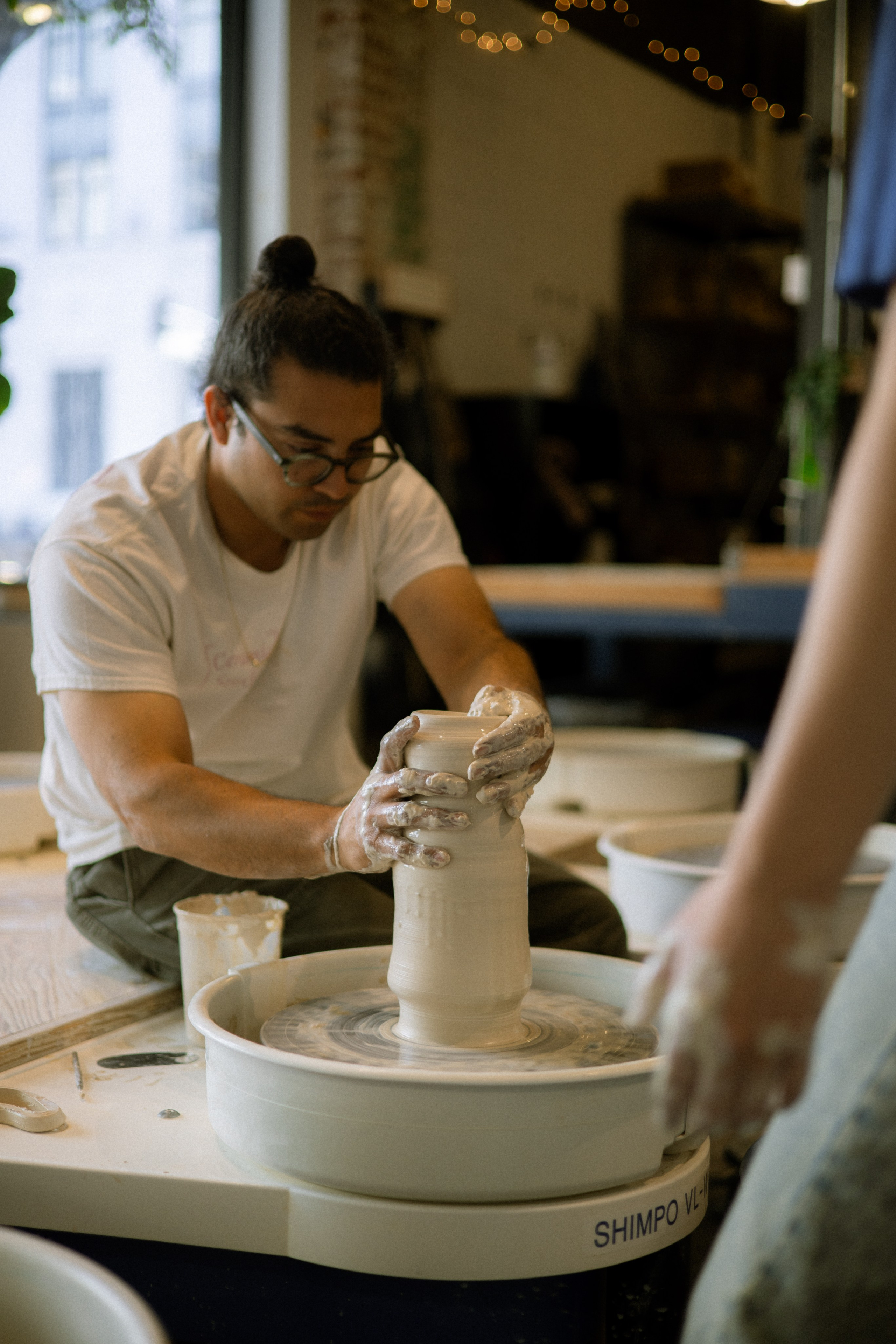 Pottery Studio Session | Throw Clay LA Studio. Photographer in Los Angeles. Julia Ishmuratova