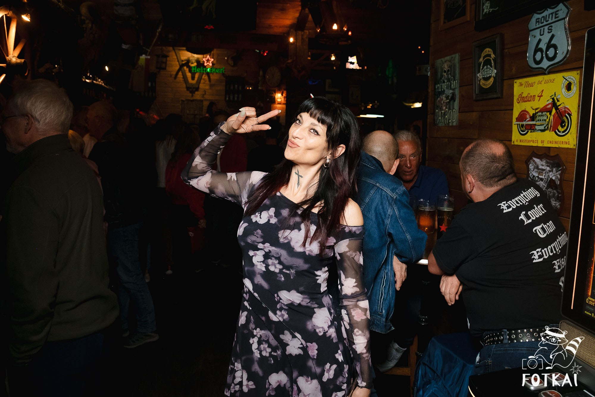 Amy Winehouse Tribute at El Paso Bar (March 28) — Live Concert Photo Report | FOTKAI