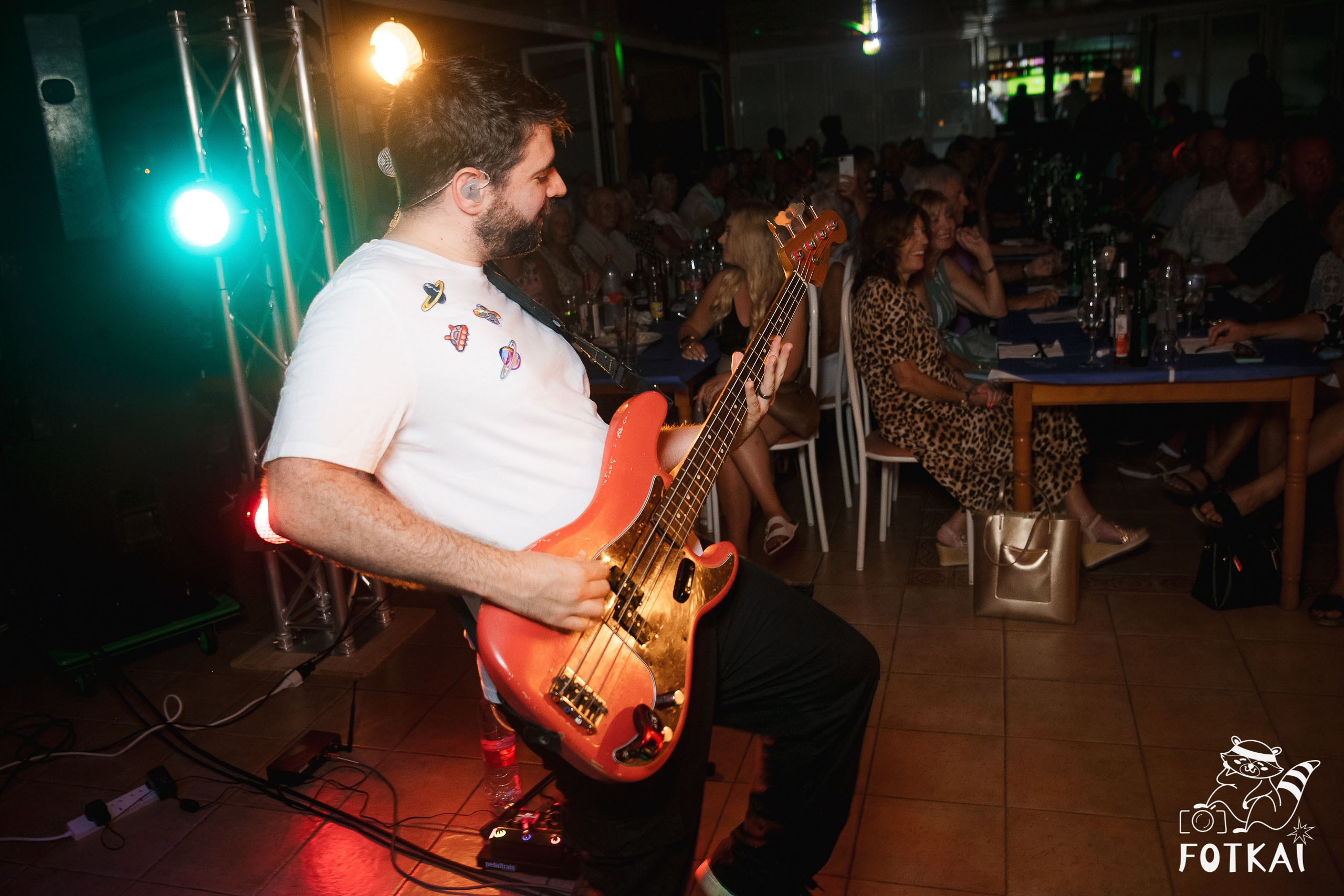 Ultimate Coldplay en Restaurante Los Cucalos: Reportaje fotográfico 17.09.25 | FOTKAI