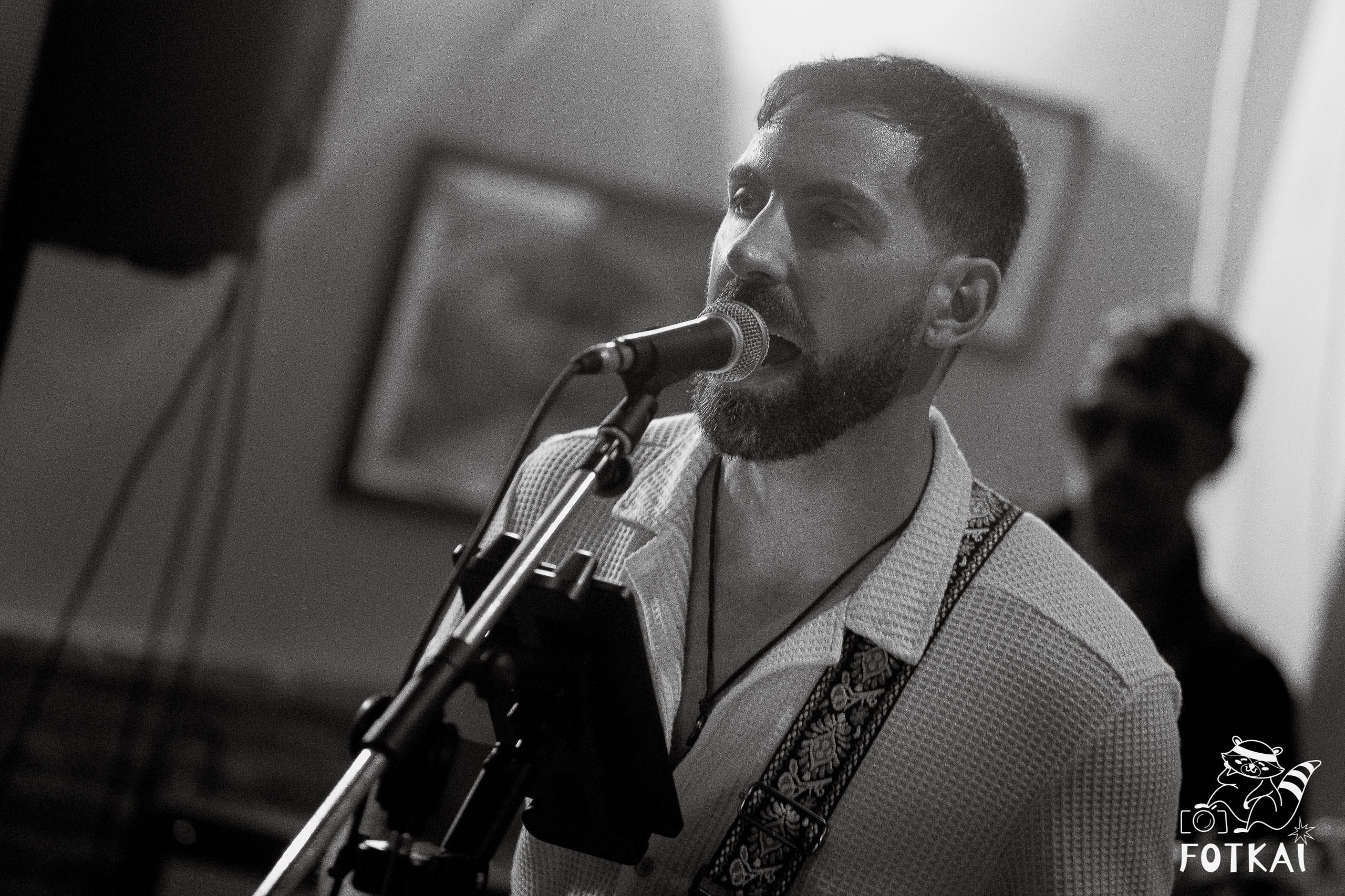 Stones of the Coast en Café Aljibe Rojales: Reportaje fotográfico 30.08.25 | FOTKAI