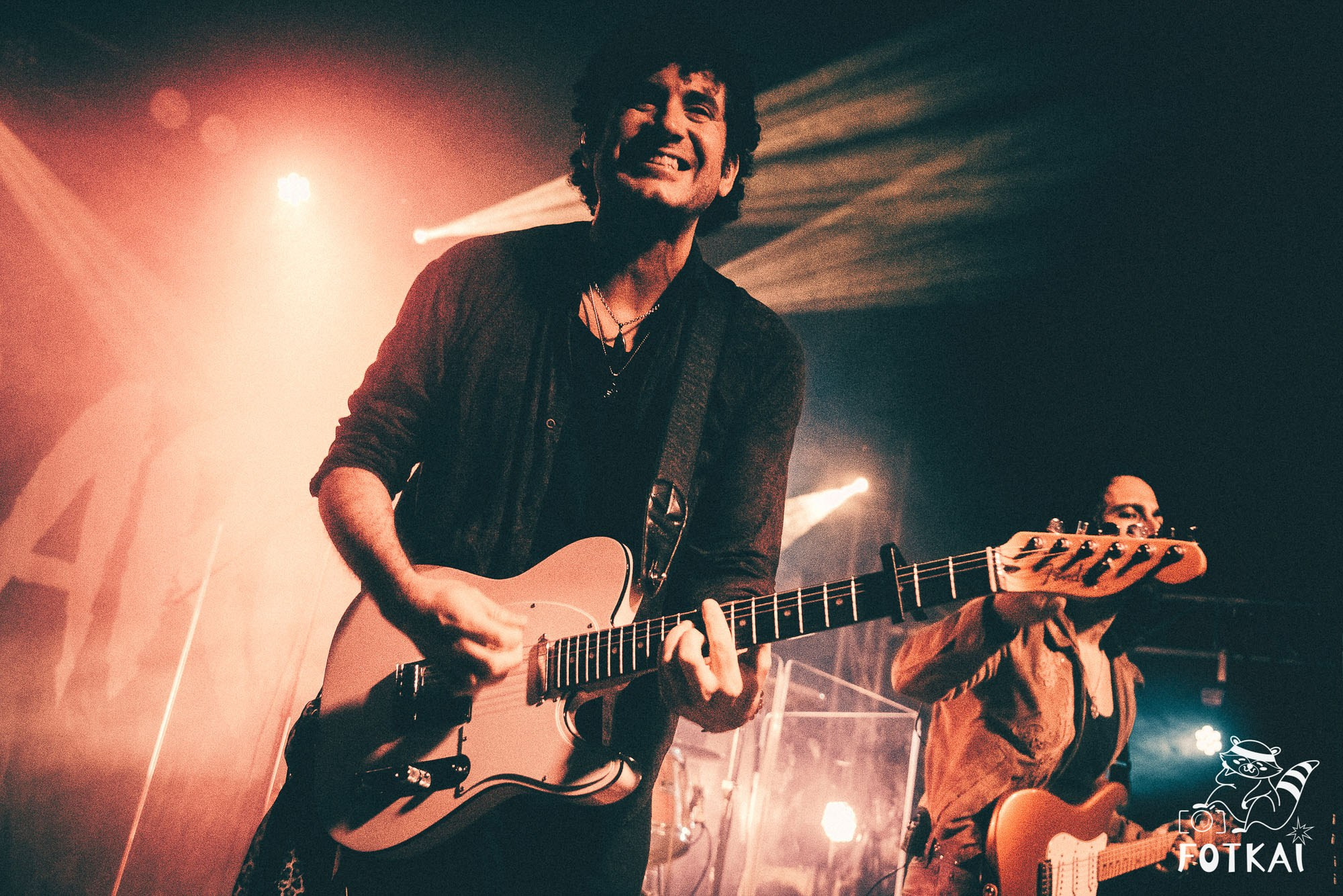 DENISDENIS — reportaje fotográfico del concierto en la Sala Marearock (Alicante) | FOTKAI