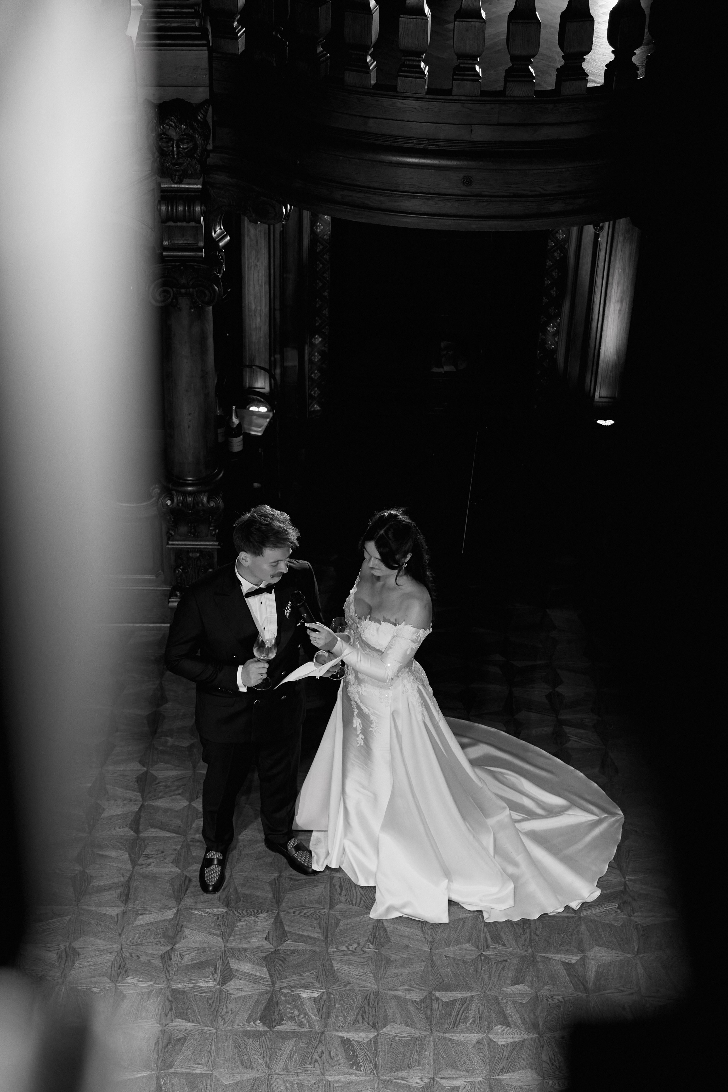 Wiktoria & Kacper. Pałac Goetz. Fotograf ślubny i rodzinny w Krakowie Yana Klymova