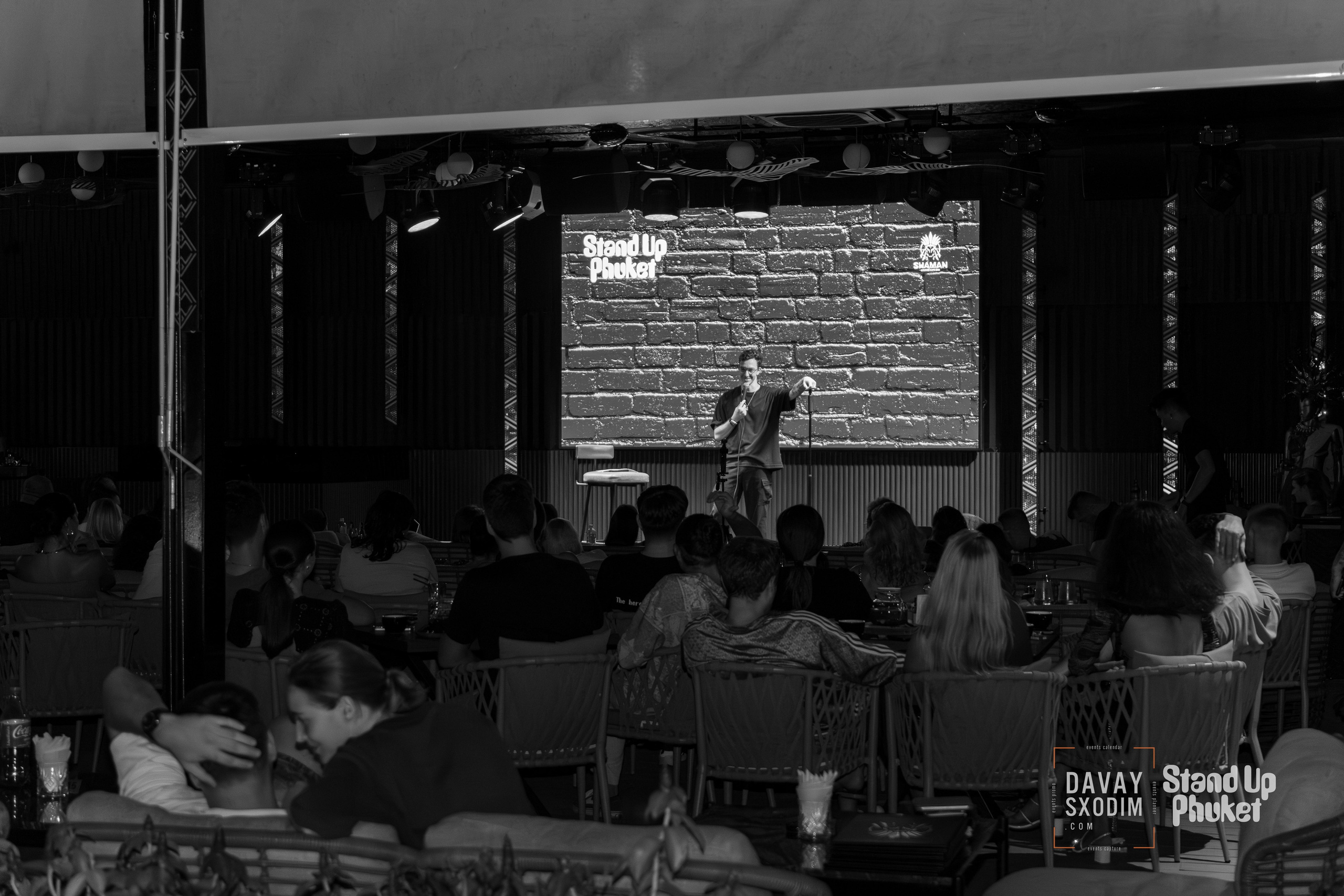 Standup Влада Лапина | Фоторепортаж | Афиша | DAVAYSXODIM.com PHUKET. АФИША|ФОТОРЕПОРТАЖИ|ИВЕНТЫ|ПХУКЕТ