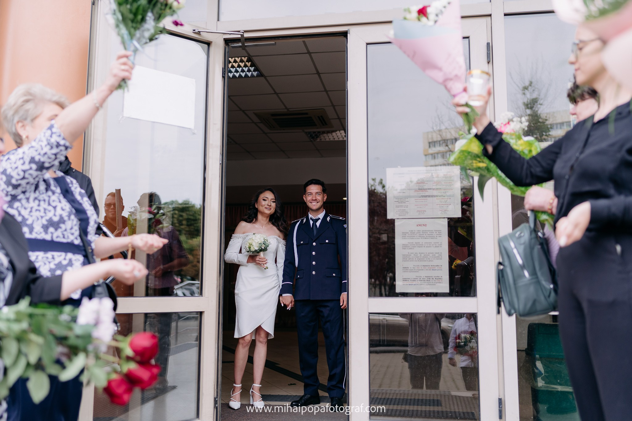 Fotograf Cununie Civilă în București - Mihai Popa Fotograf. Fotograf Nuntă & Botez București - Mihai Popa | Dincolo de oameni, imortalizez emoții!