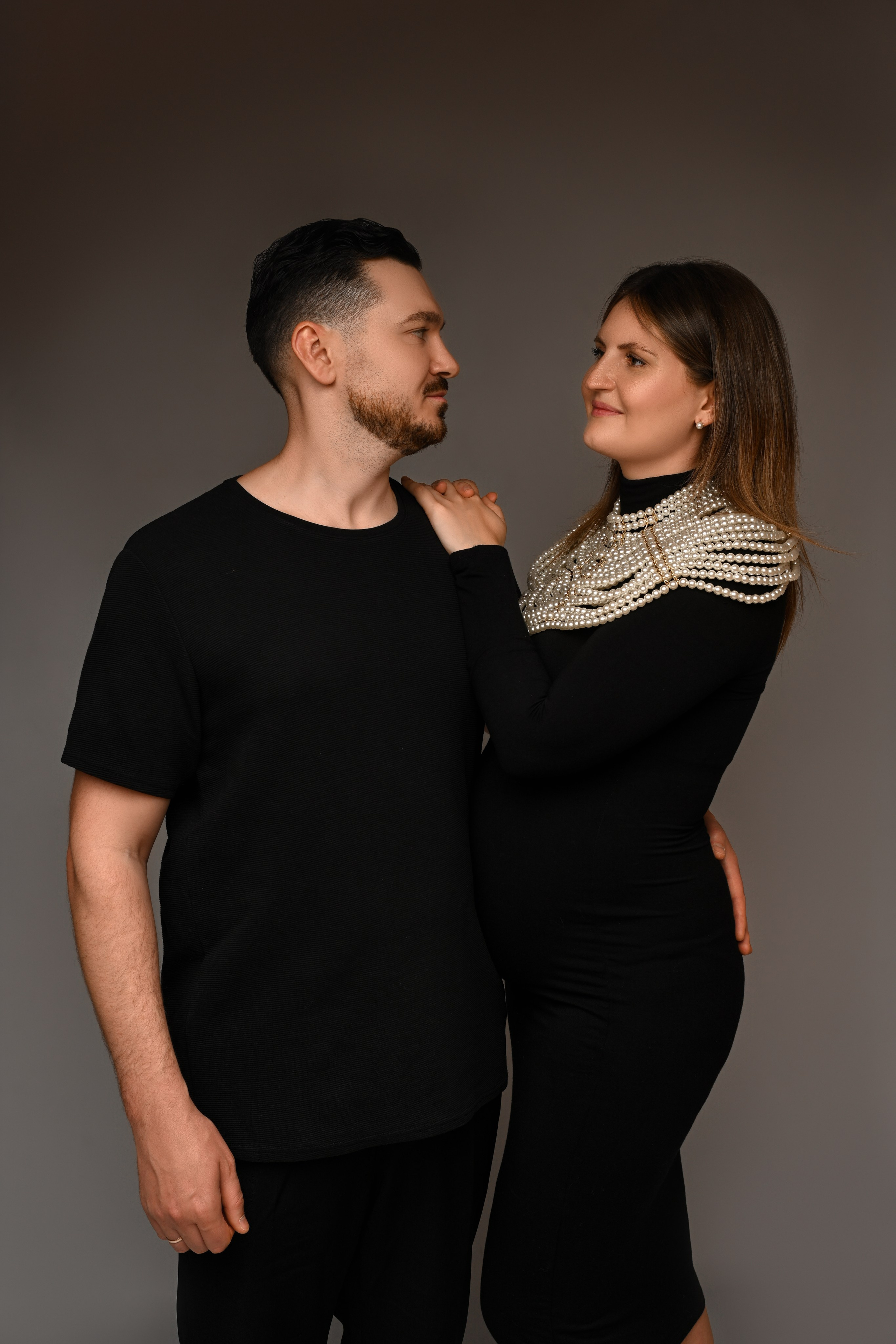 Babybauch Fotoshooting im Studio und on Location. Neugeborene, Baby Fotografin in Düren (NRW) - Vitalina Unruh